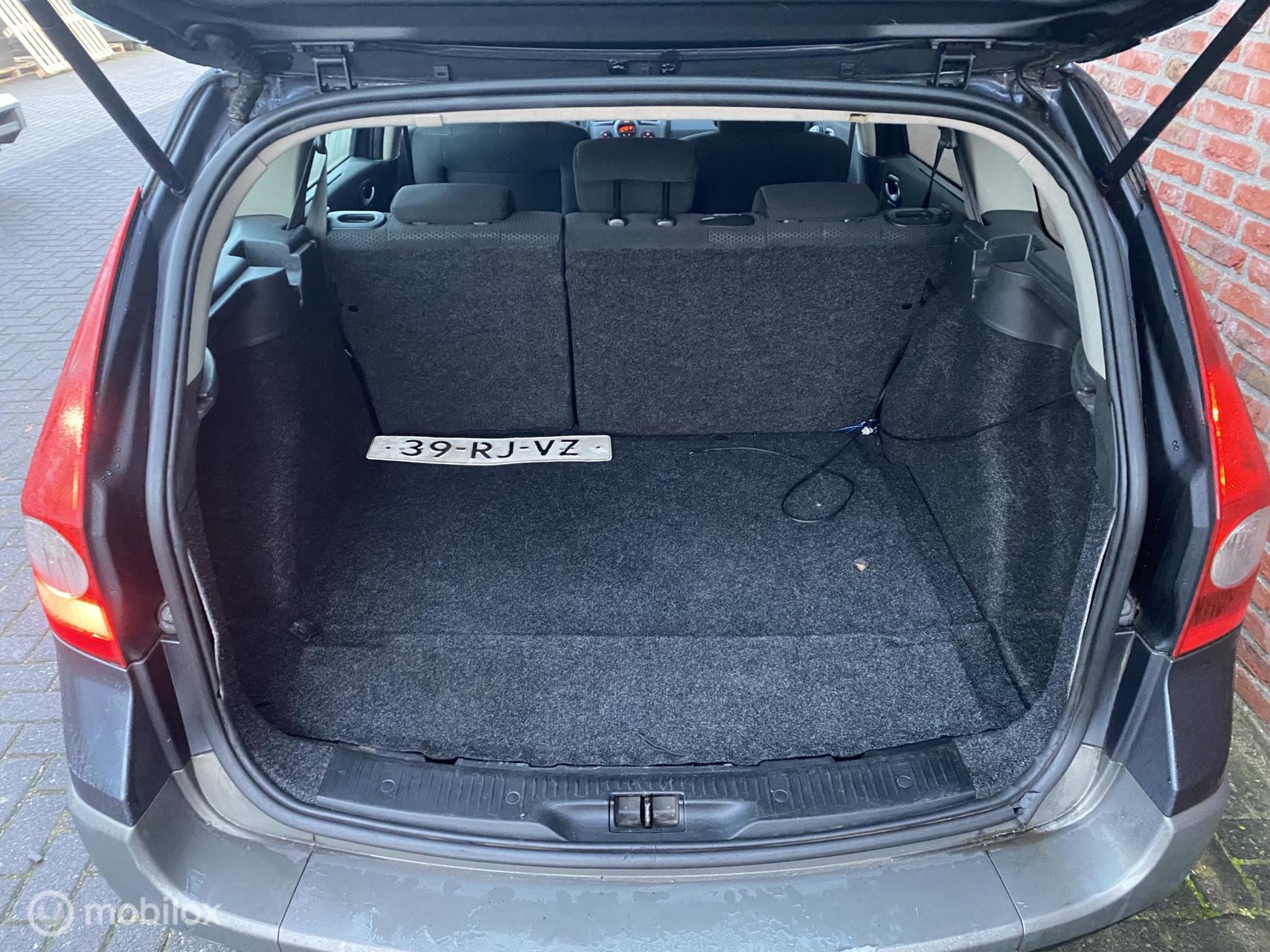 Foto van Renault Megane Grand Tour