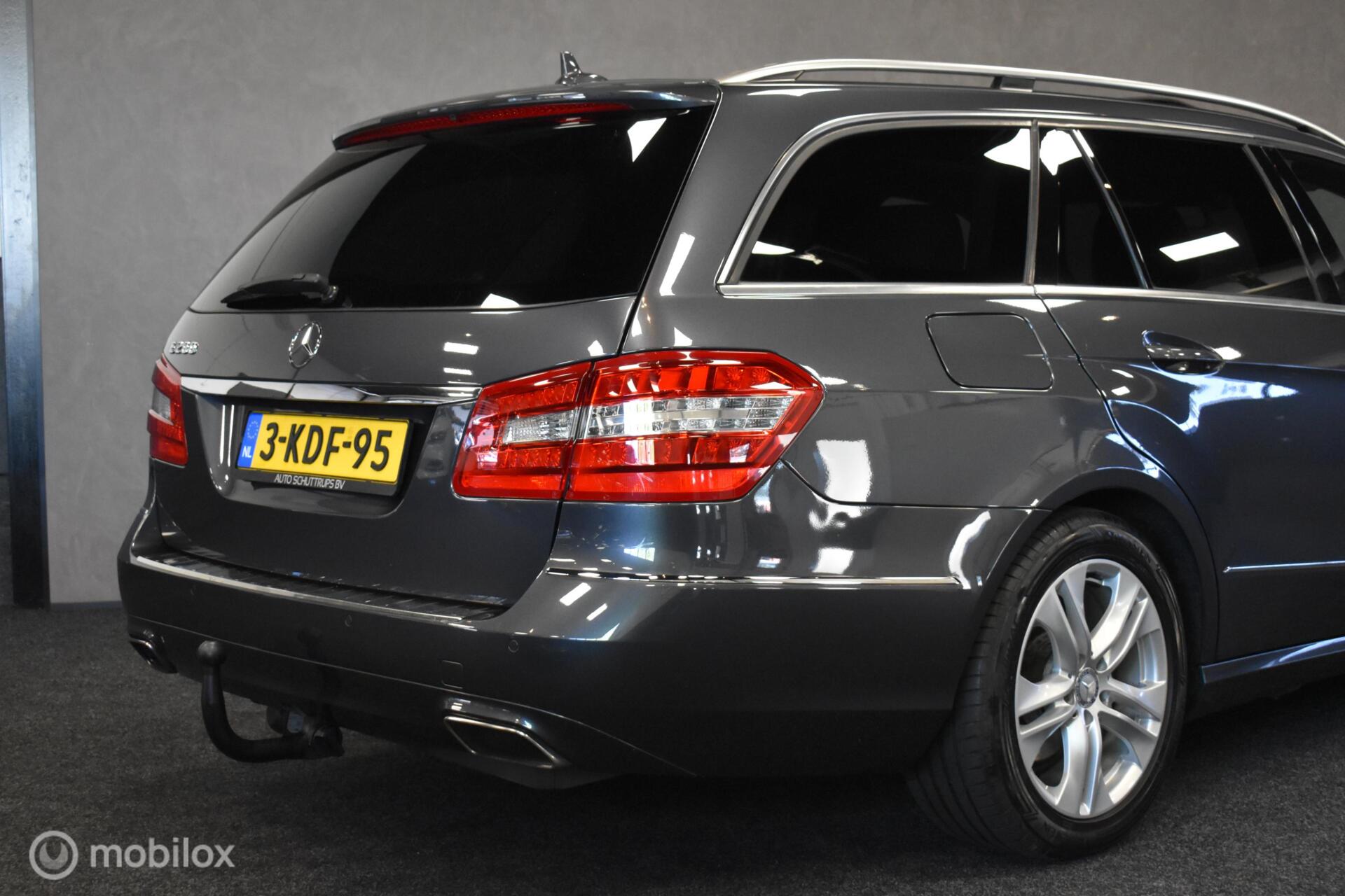 Foto van Mercedes-Benz E 200