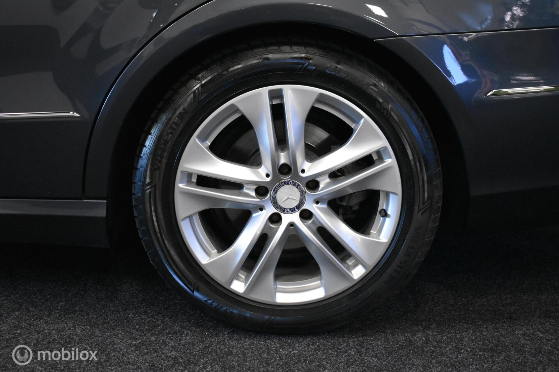 Foto van Mercedes-Benz E 200