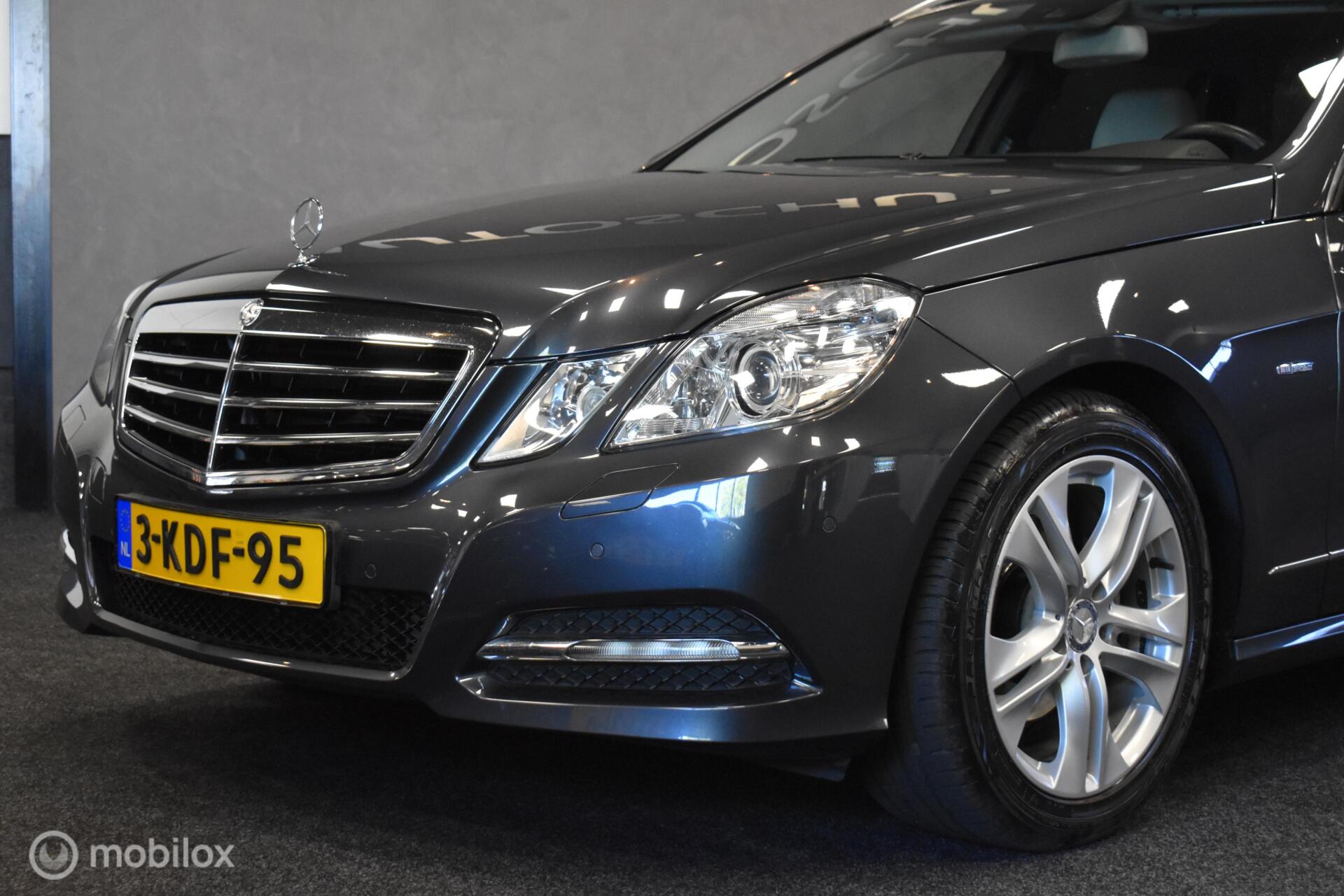 Foto van Mercedes-Benz E 200