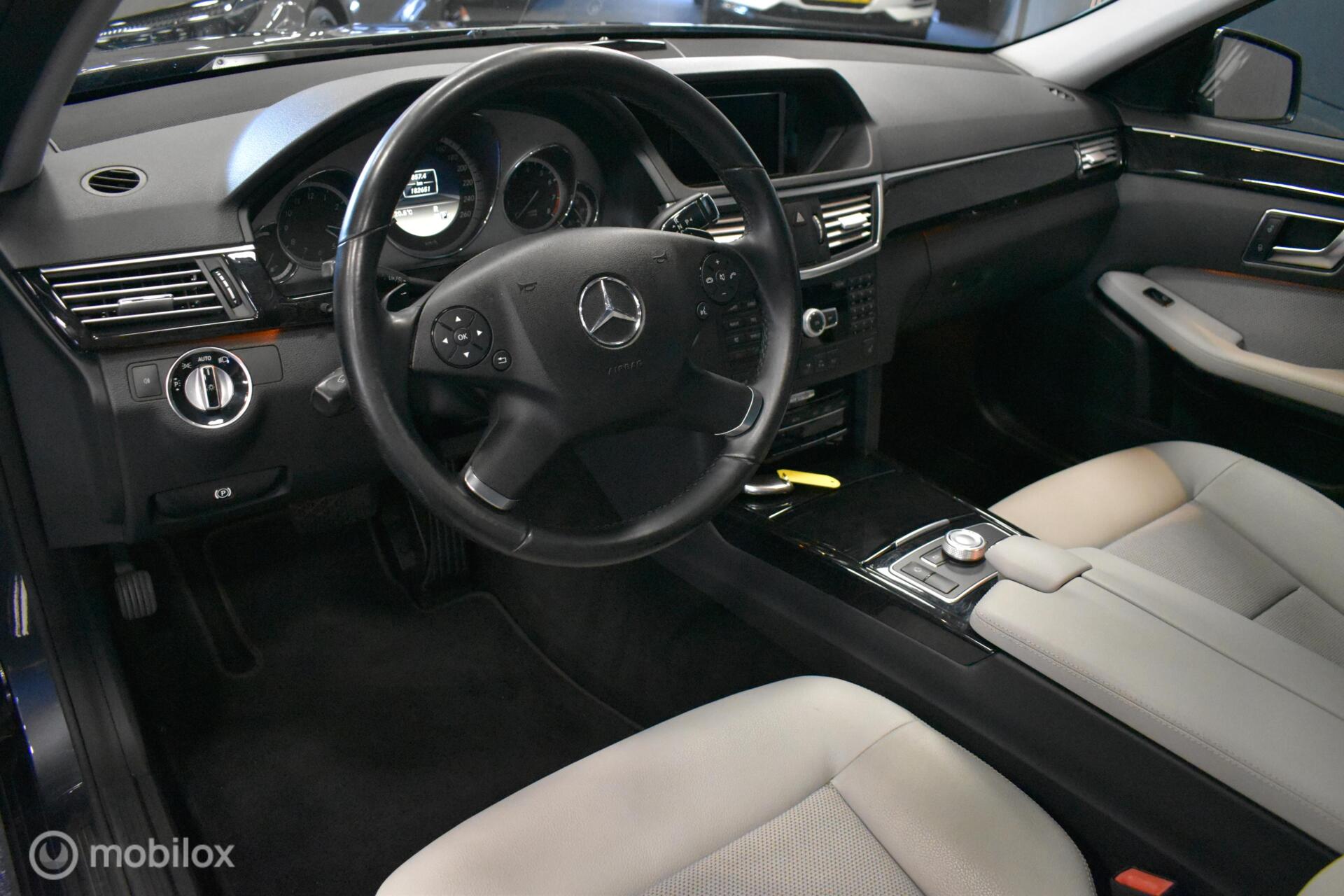Foto van Mercedes-Benz E 200