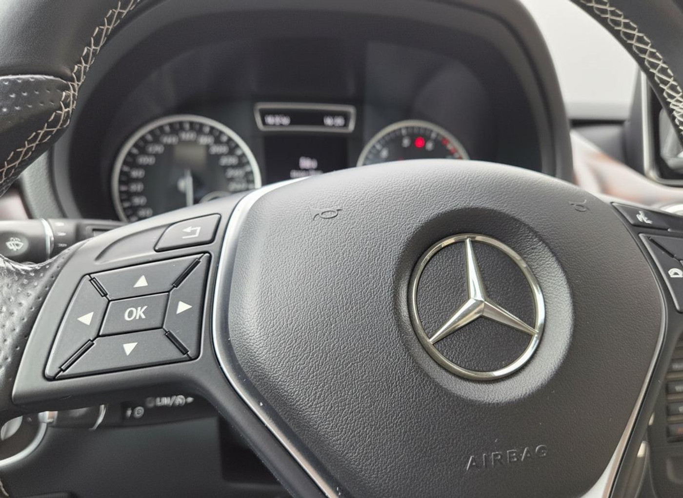Foto van Mercedes-Benz B 180