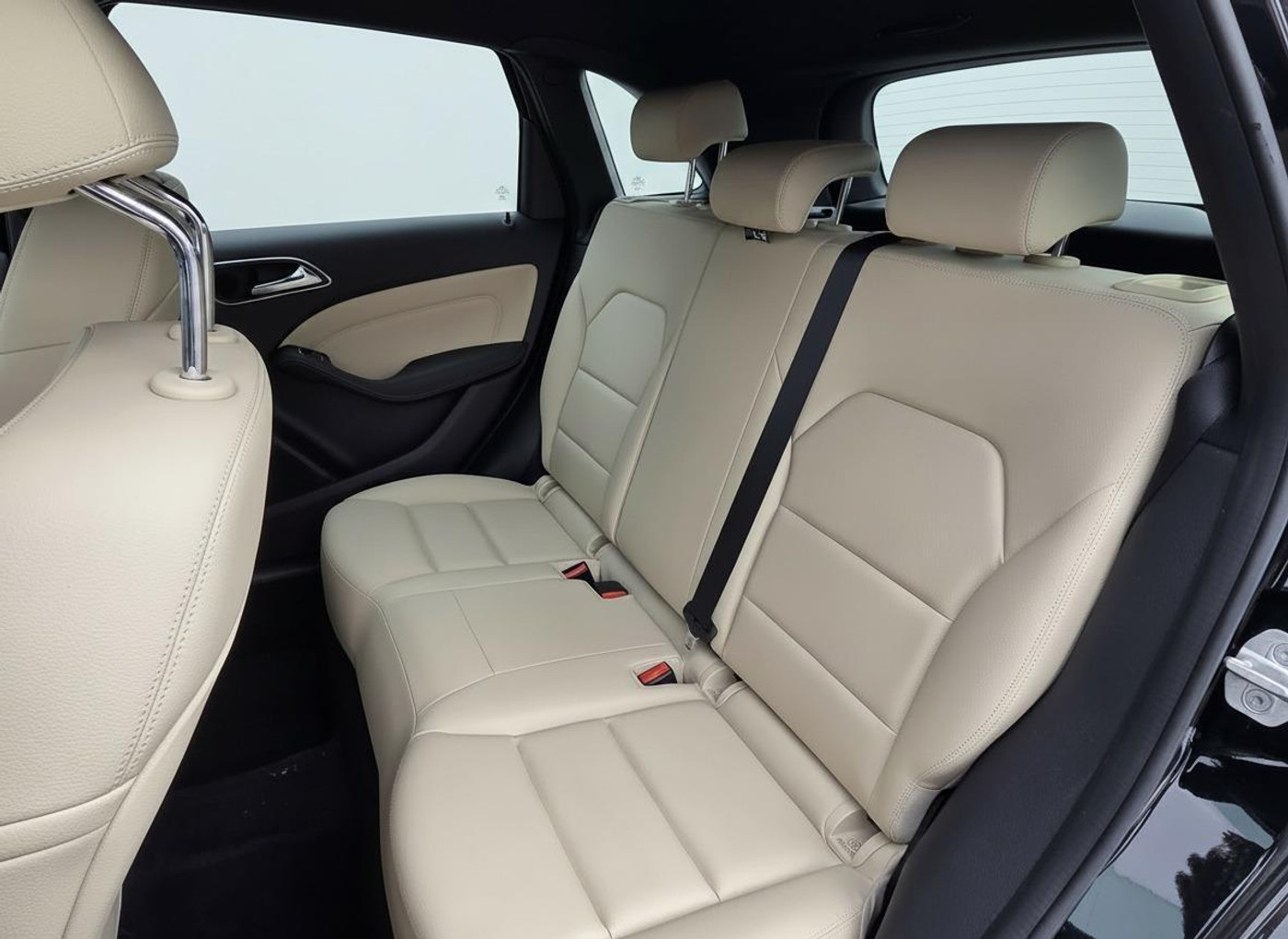 Foto van Mercedes-Benz B 180