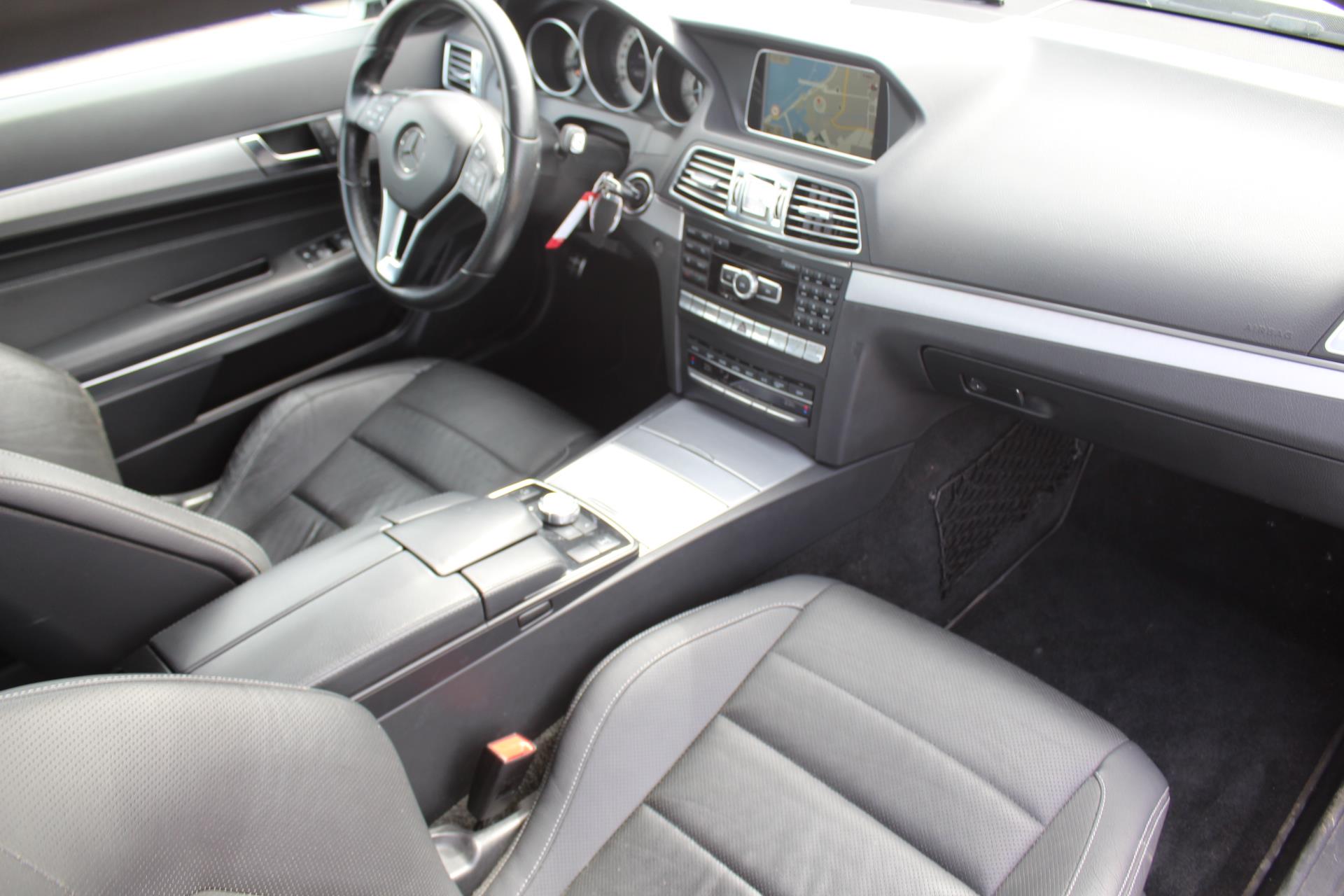 Foto van Mercedes-Benz E 200