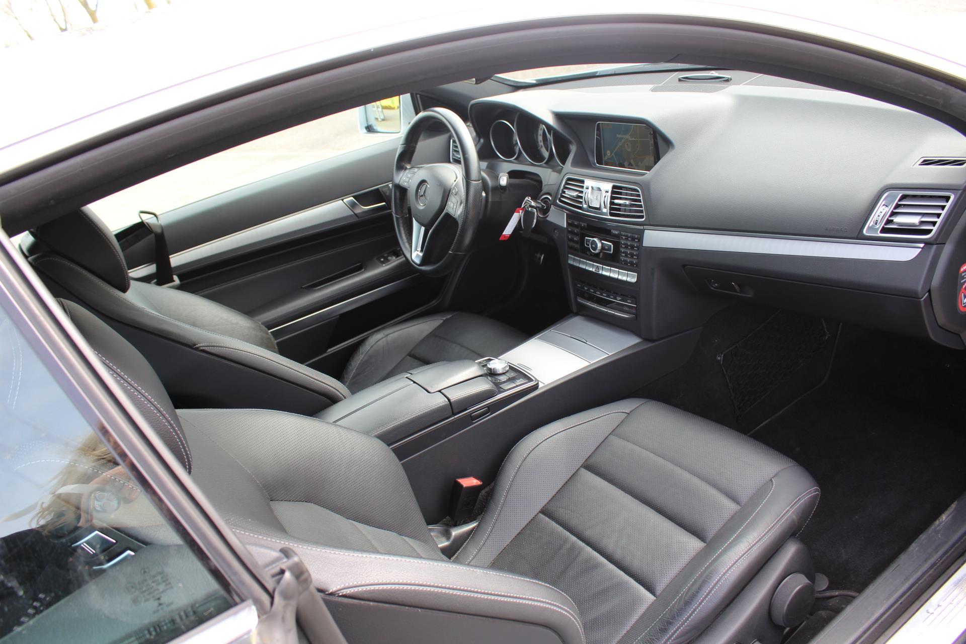Foto van Mercedes-Benz E 200