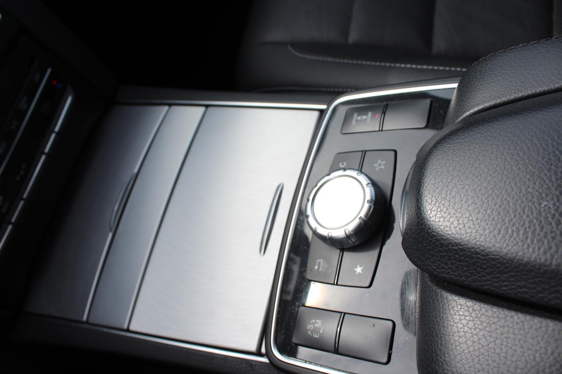Foto van Mercedes-Benz E 200