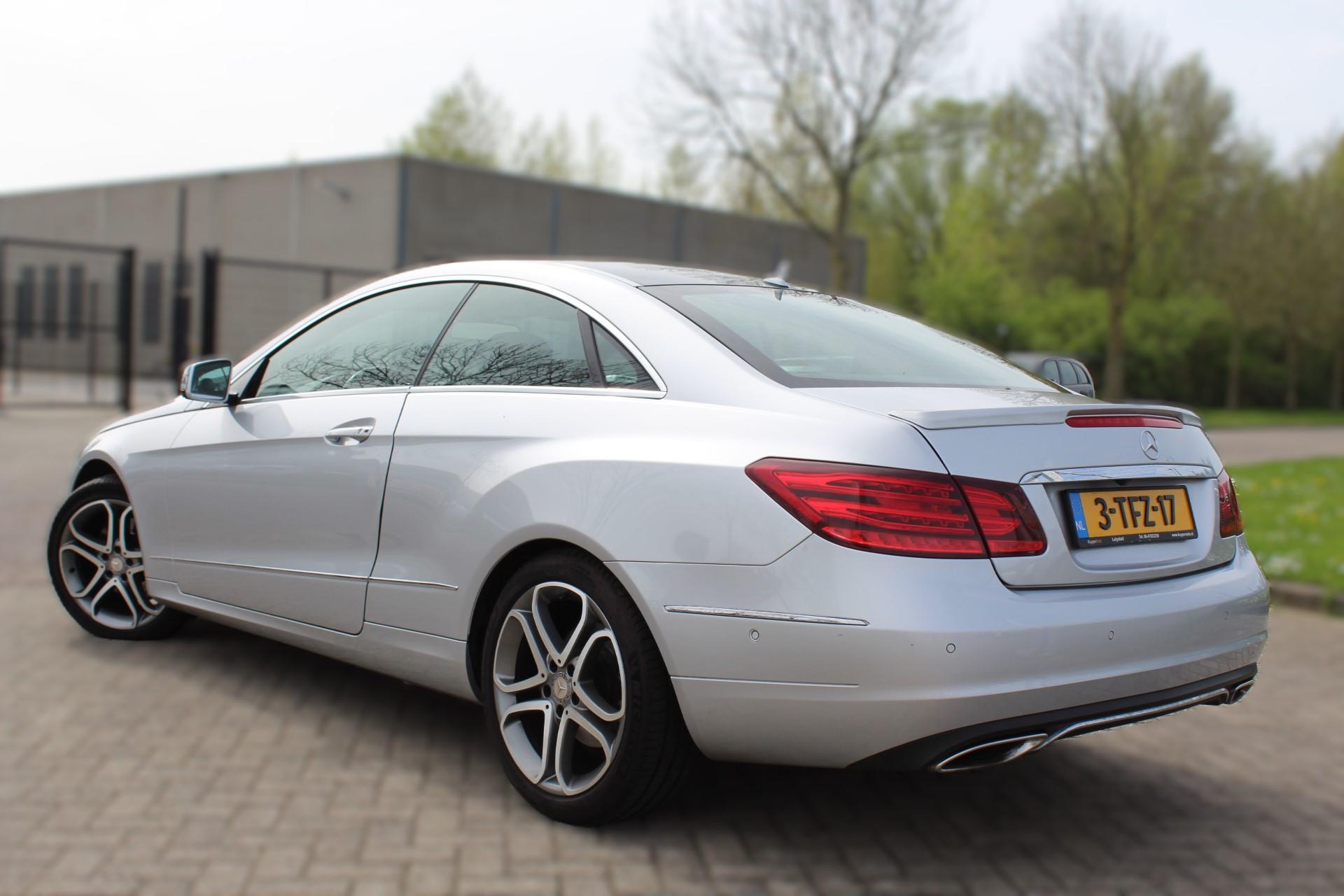 Foto van Mercedes-Benz E 200