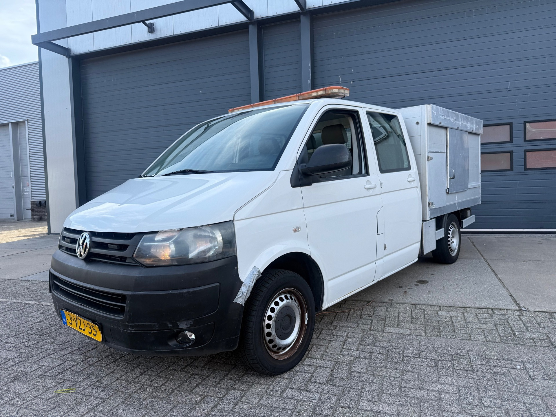 Volkswagen Transporter 2.0 TDI L2H1 DC kipper 2012 - voorkant
