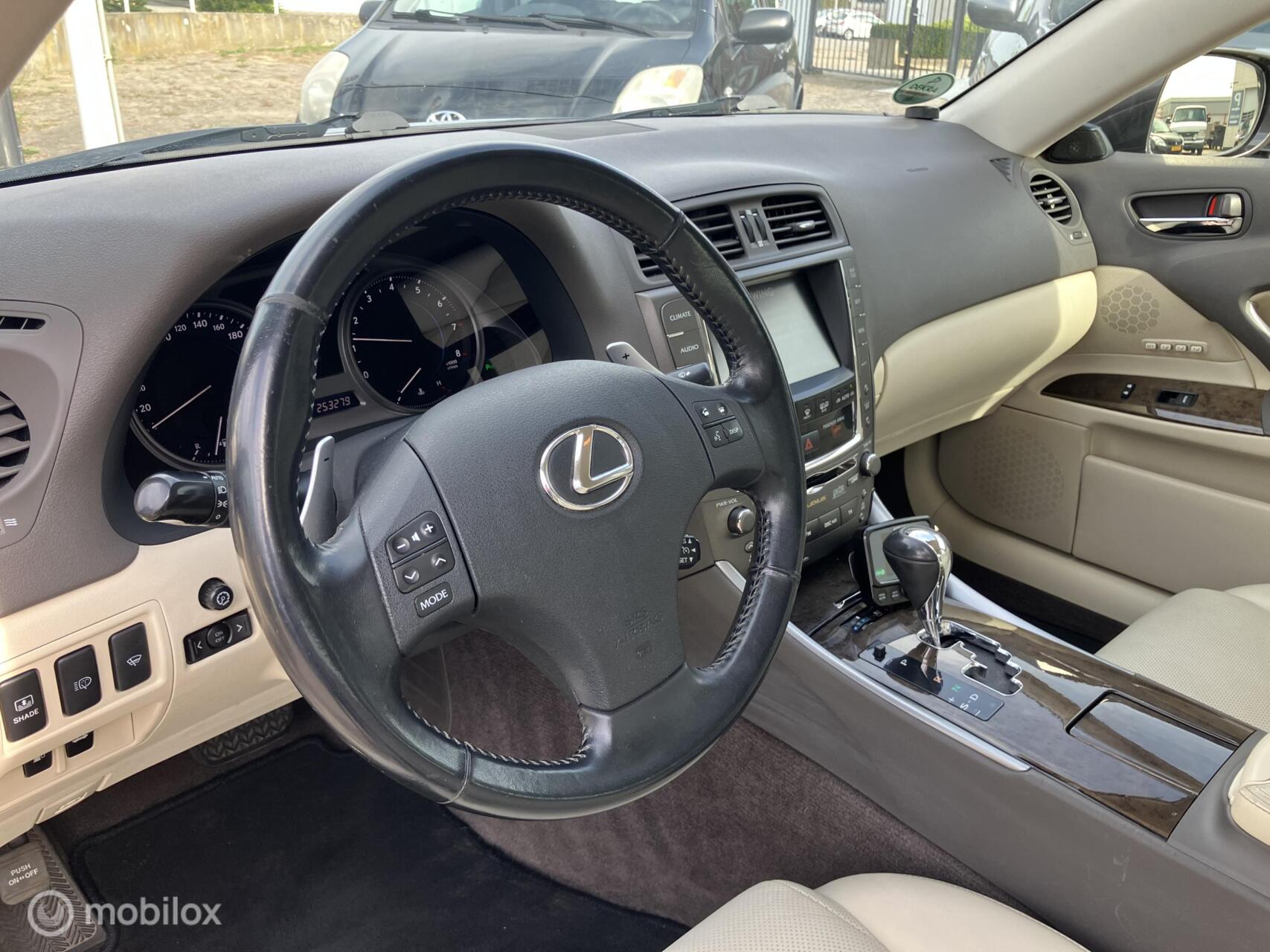 Foto van Lexus Lexus Is250