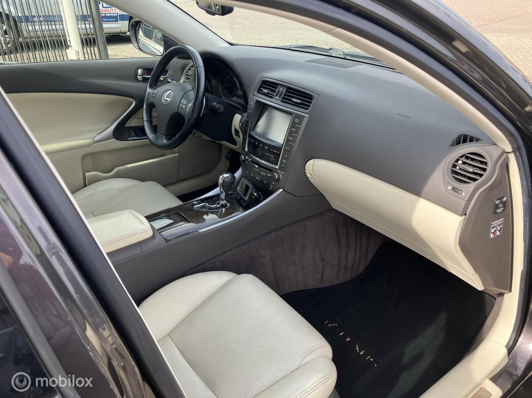 Foto van Lexus Lexus Is250