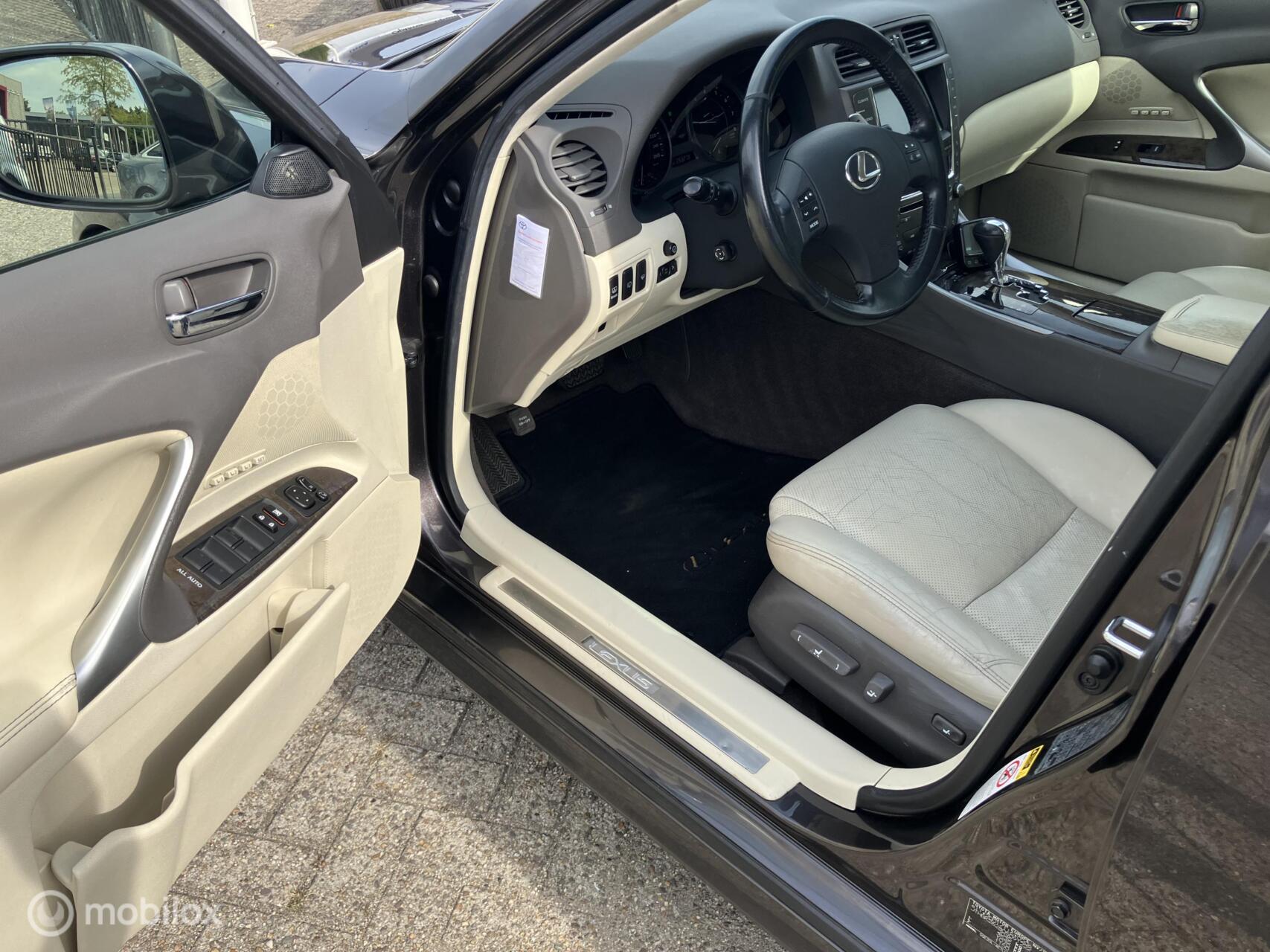 Foto van Lexus Lexus Is250