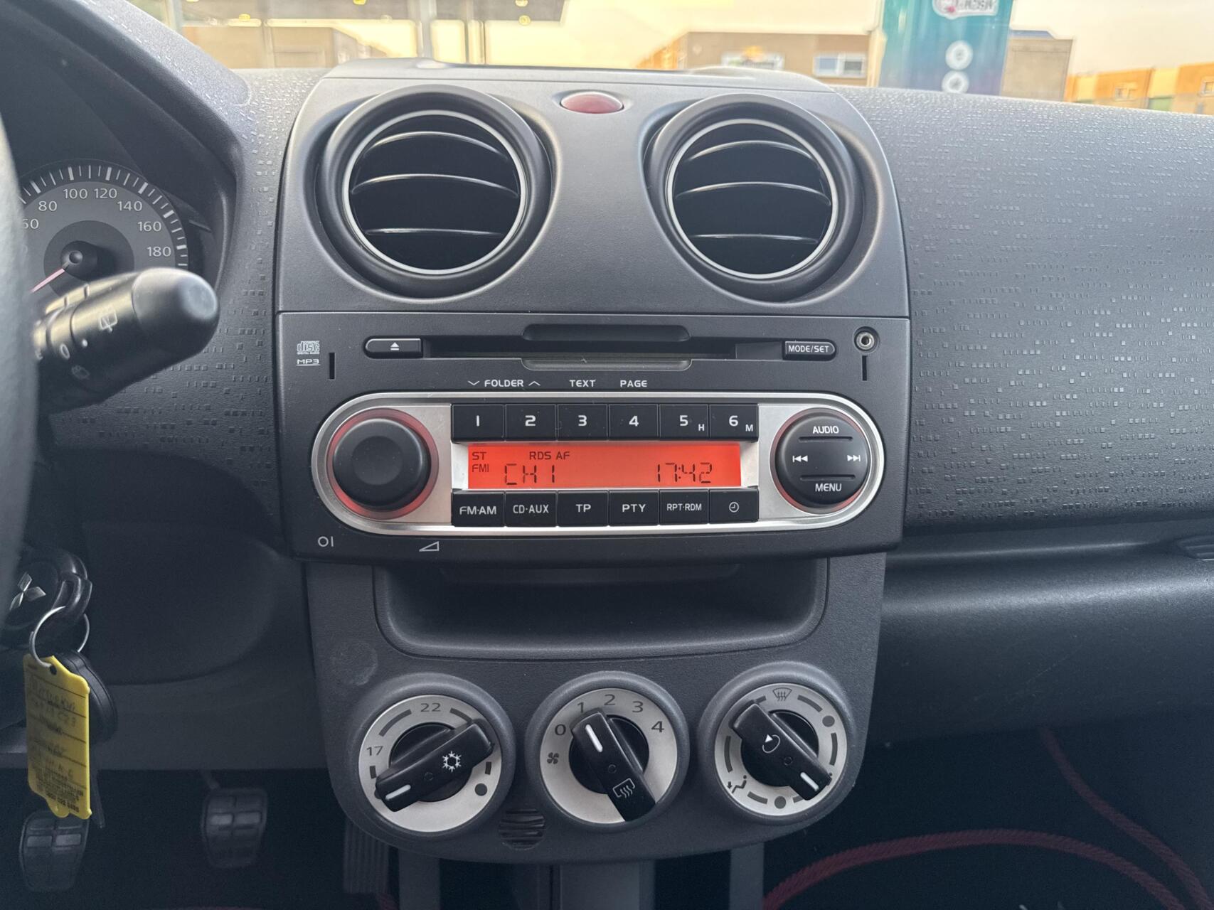 Foto van Mitsubishi Colt