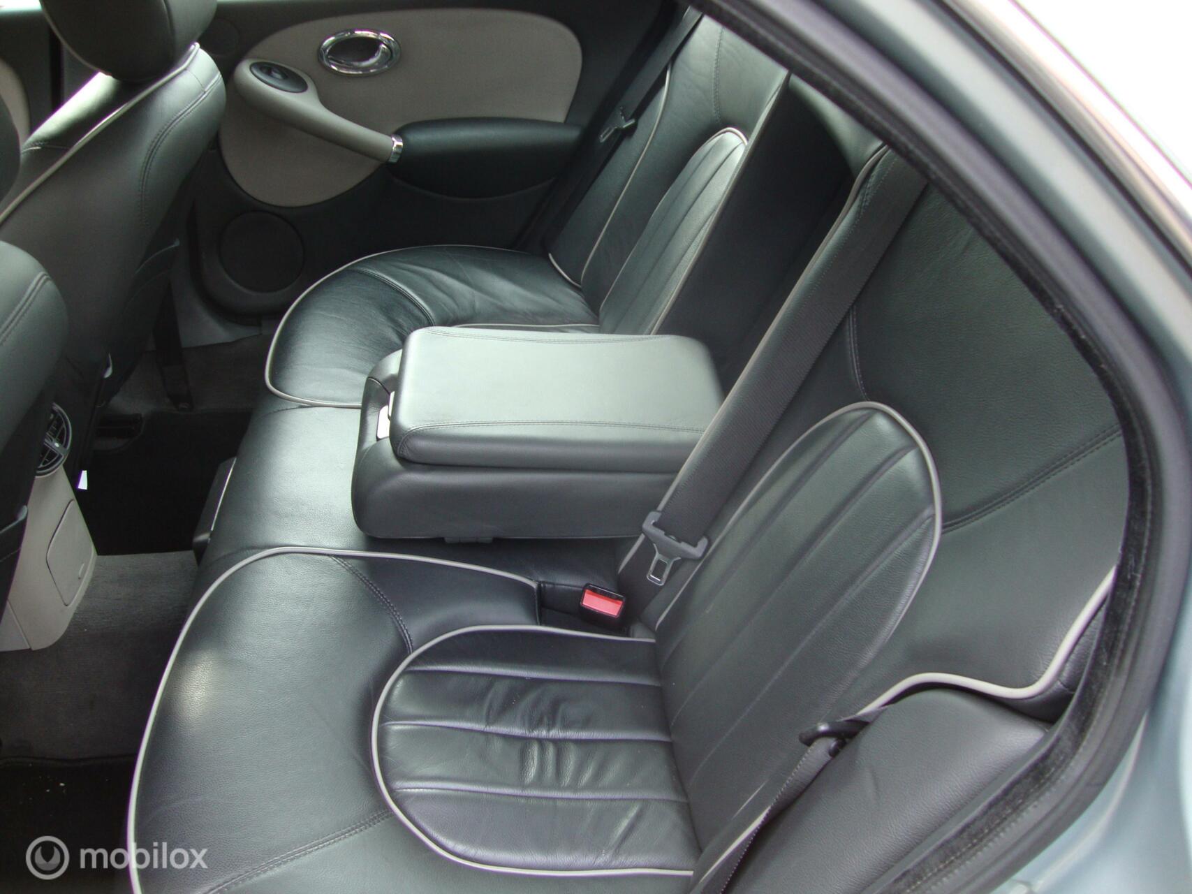 Foto van Rover 75