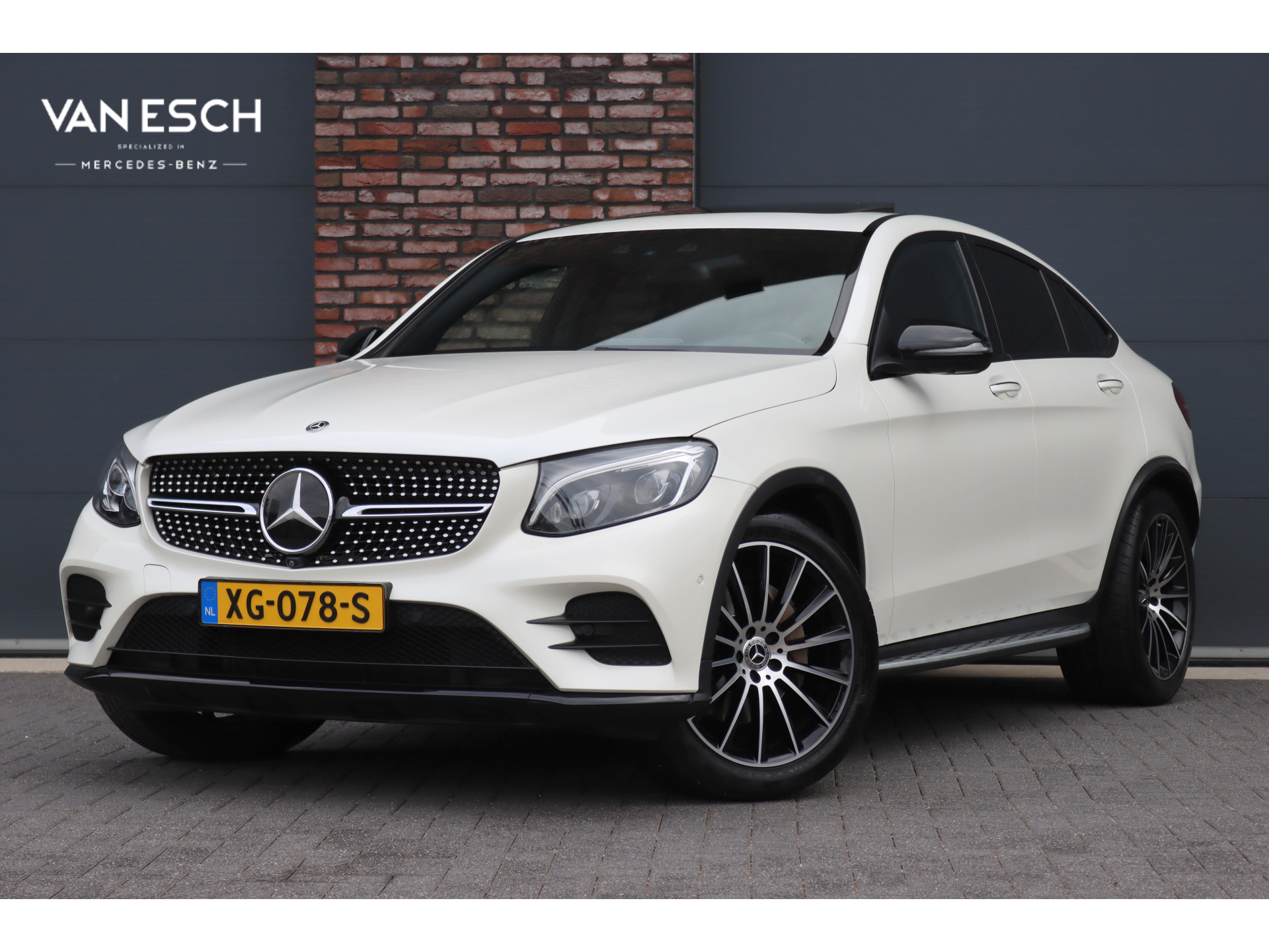 Mercedes-Benz GLC 300 4Matic 300 4MATIC AMG Line | 2017 - voorkant