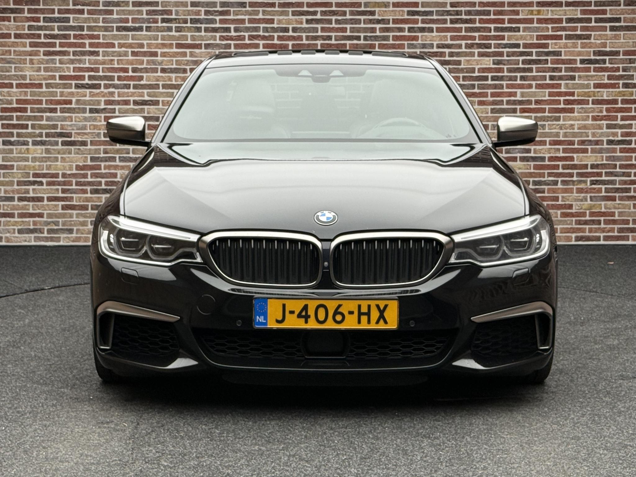 Foto van BMW M550i xDrive