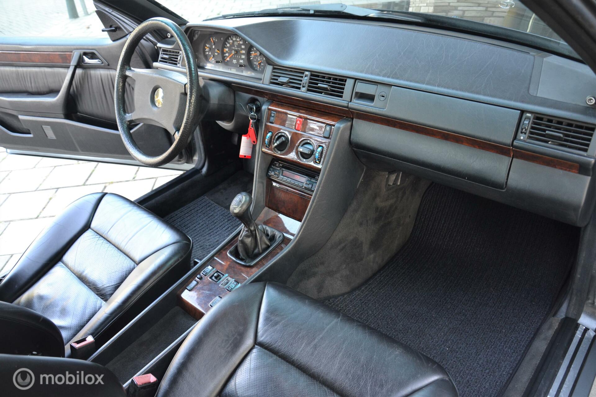 Foto van Mercedes 300 Ce