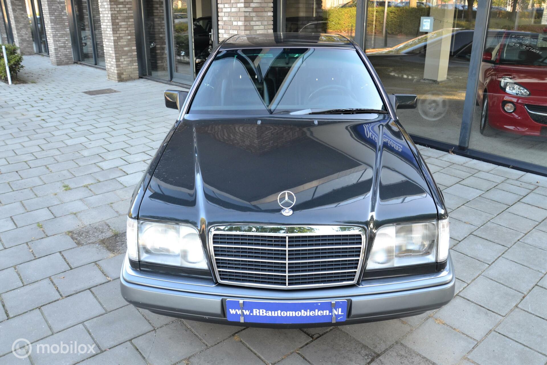 Foto van Mercedes 300 Ce