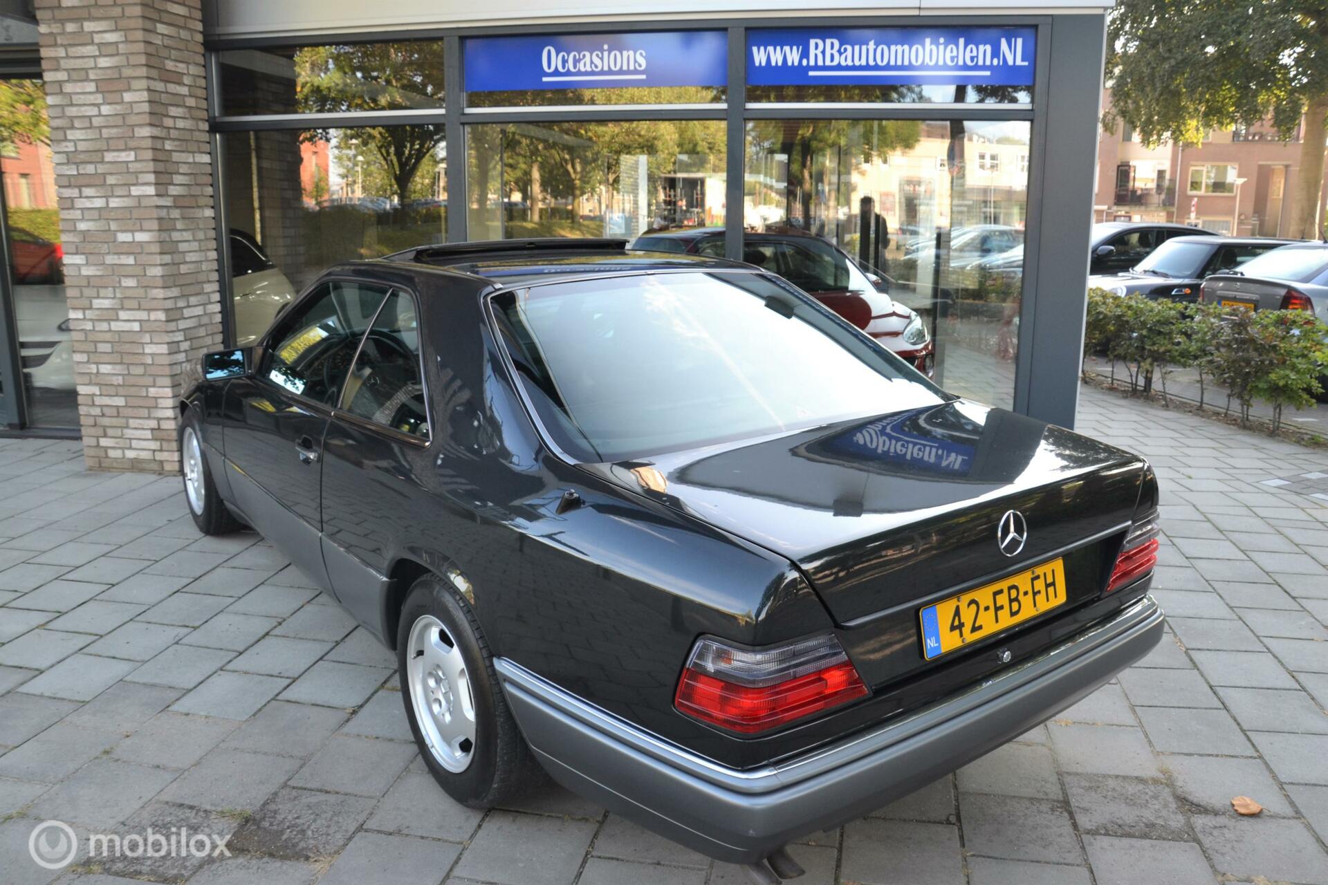 Foto van Mercedes 300 Ce