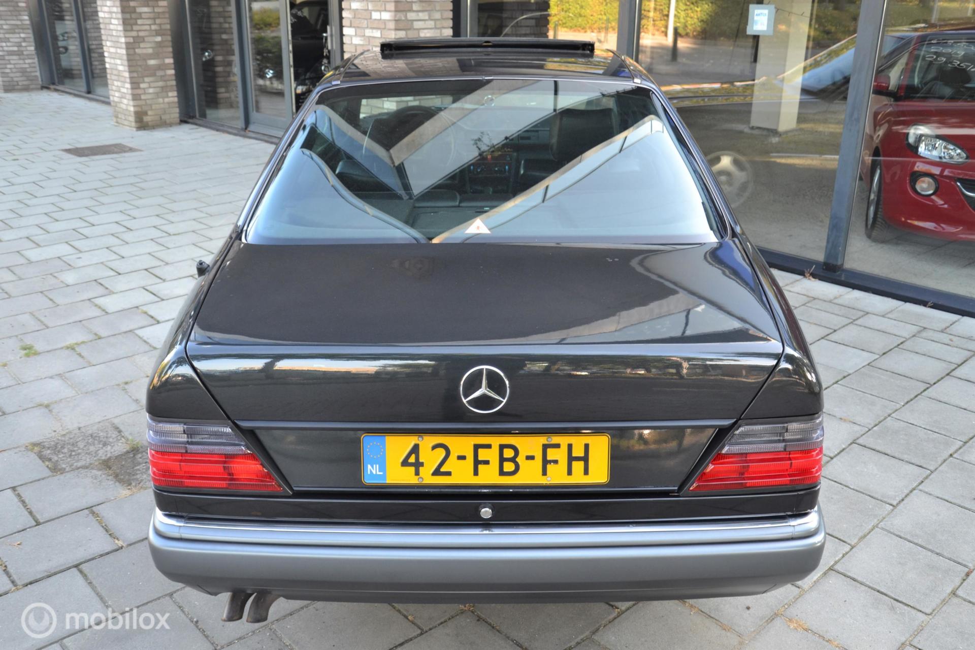Foto van Mercedes 300 Ce