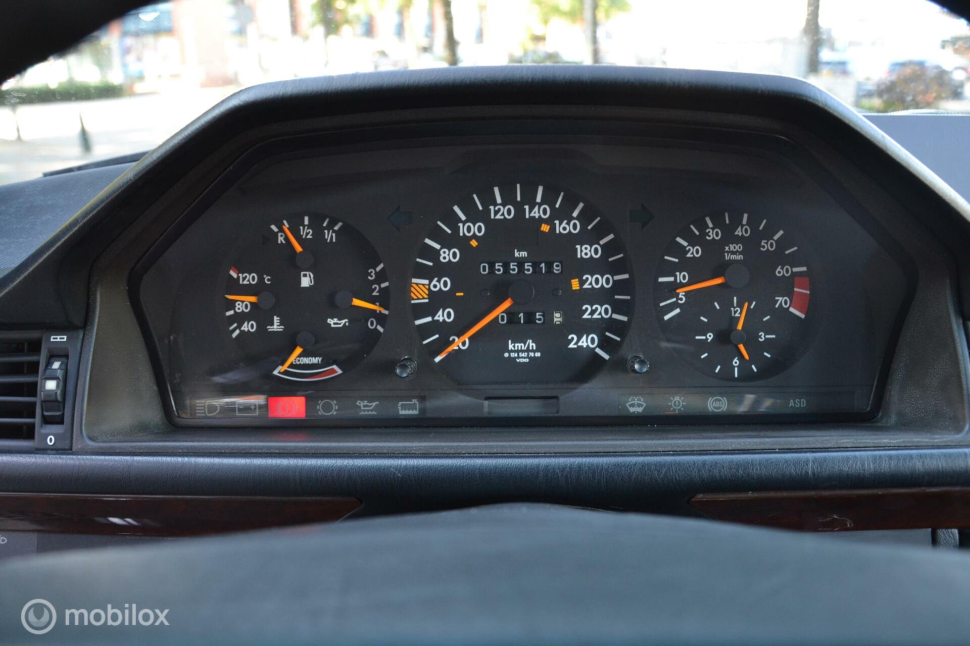 Foto van Mercedes 300 Ce