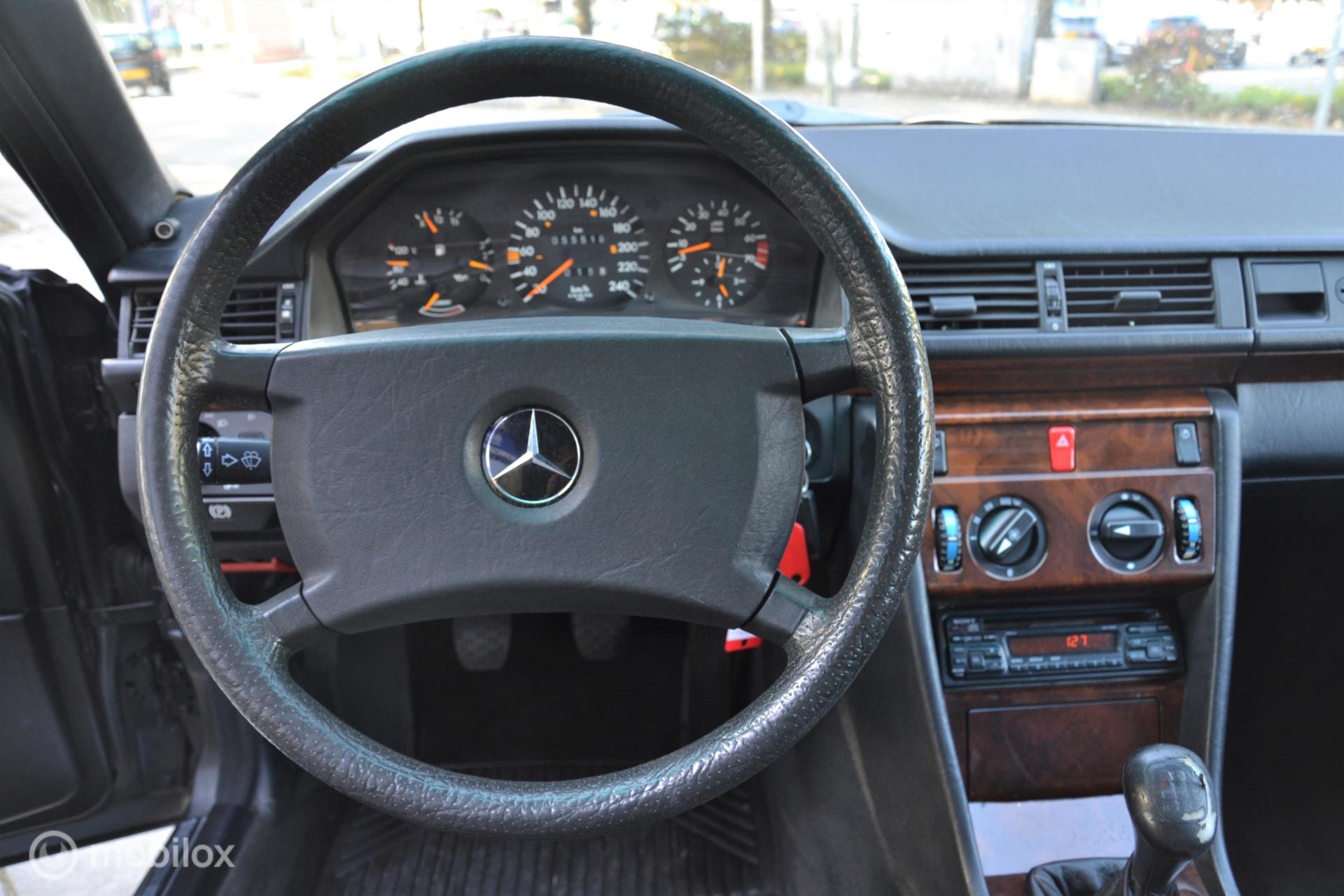 Foto van Mercedes 300 Ce
