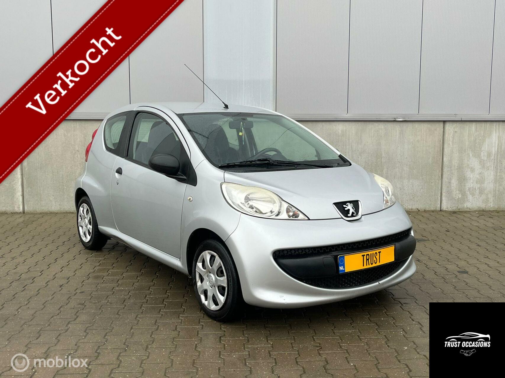 Peugeot 107 NAP/3DR/NIEUWE KOPPELING/APK 2008 - voorkant