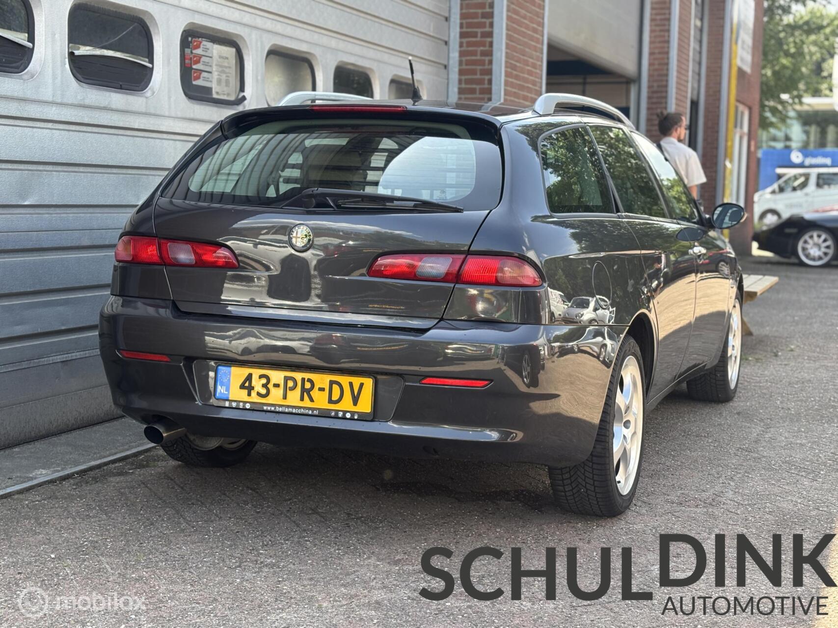 Foto van Alfa Romeo 156 Sportwagon