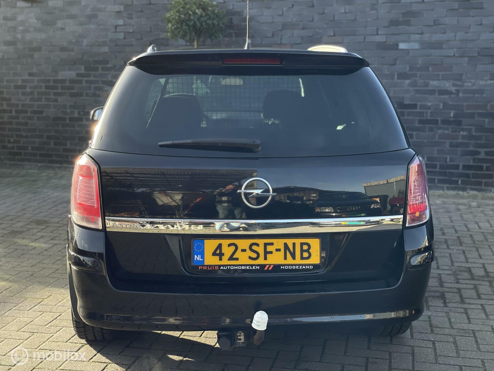 Foto van Opel Astra Wagon