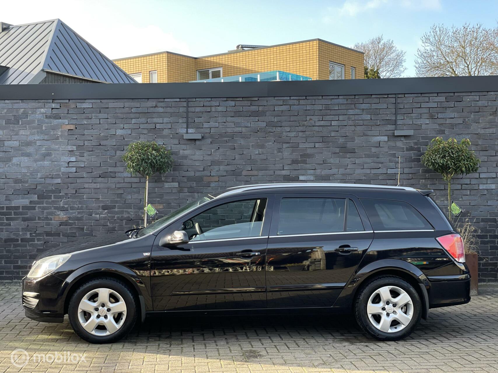 Foto van Opel Astra Wagon