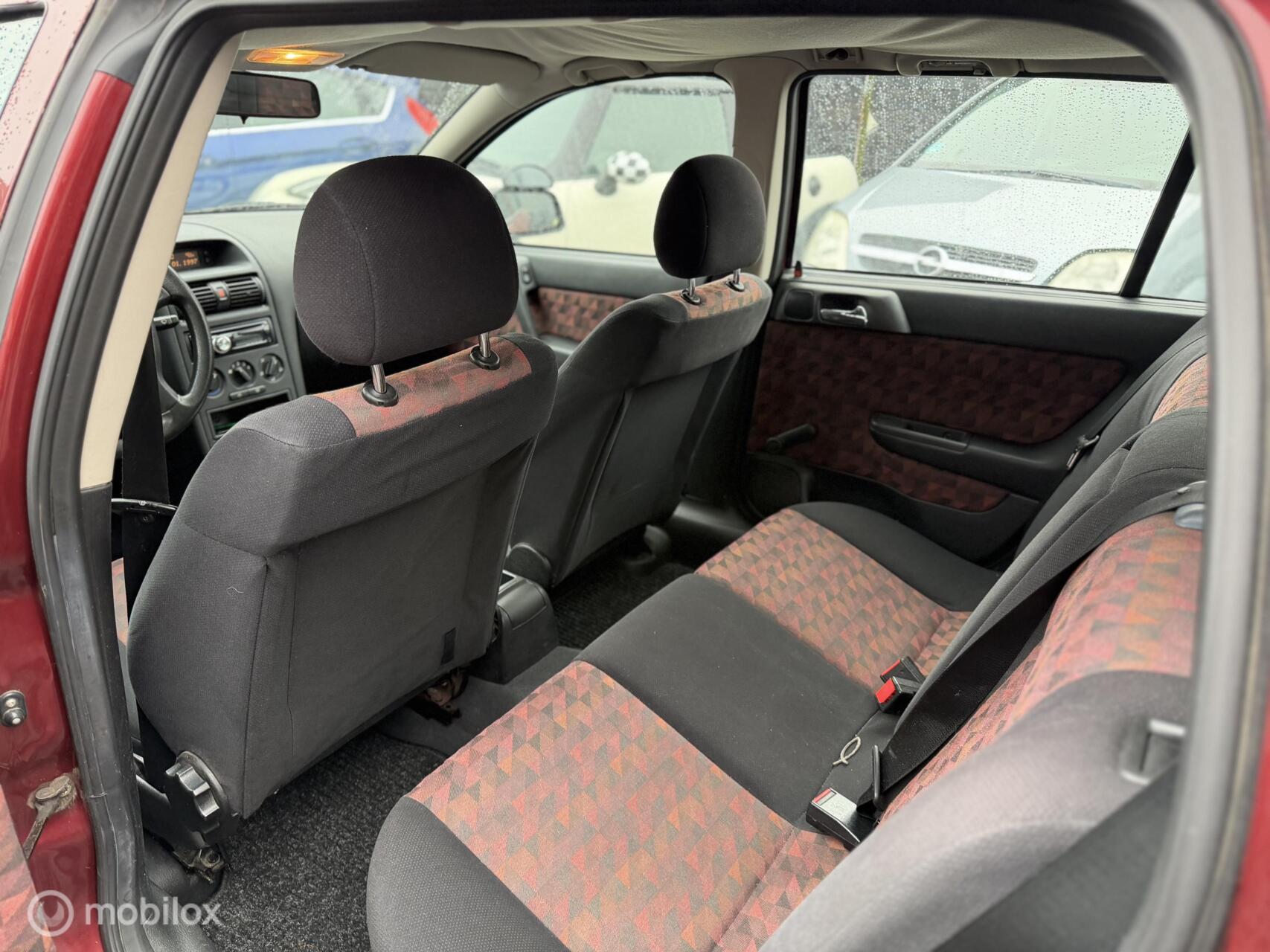 Foto van Opel Astra-g-caravan