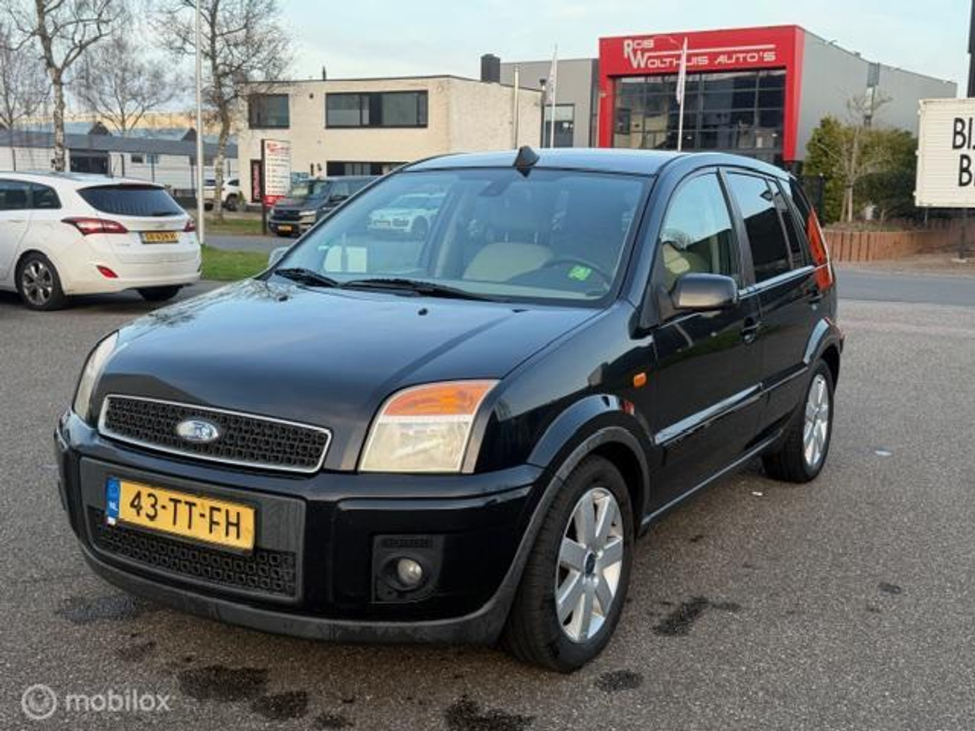 Ford Fusion 1.6-16V Futura + zeer netjes met nw apk 2007 - voorkant
