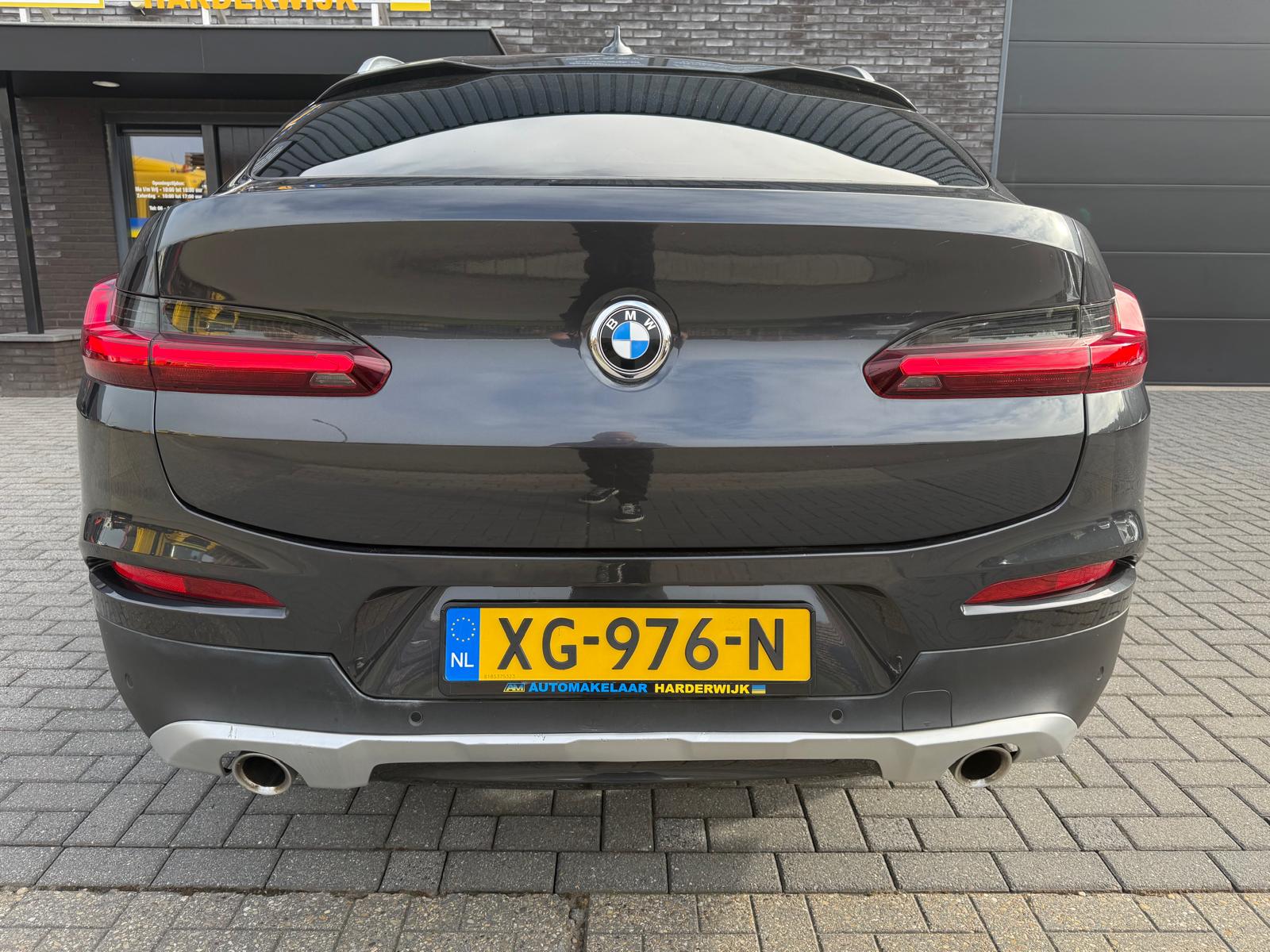 Foto van BMW X4 Xdrive20i
