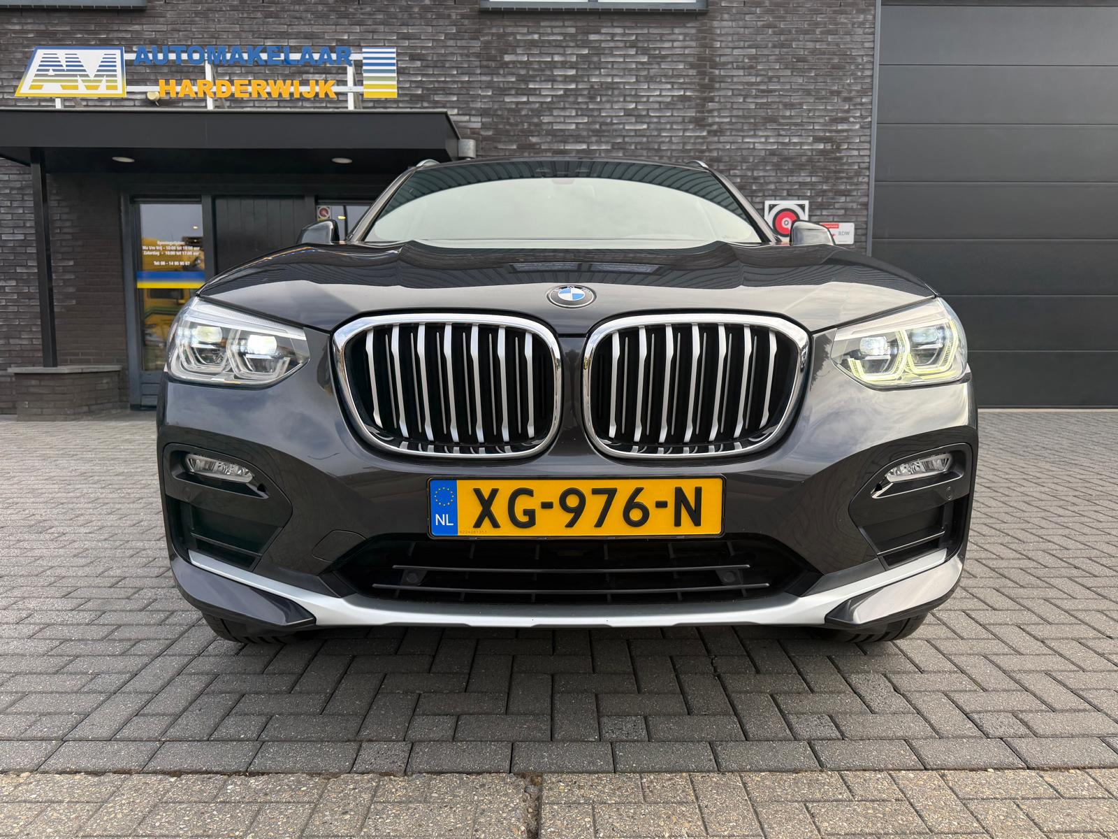 Foto van BMW X4 Xdrive20i