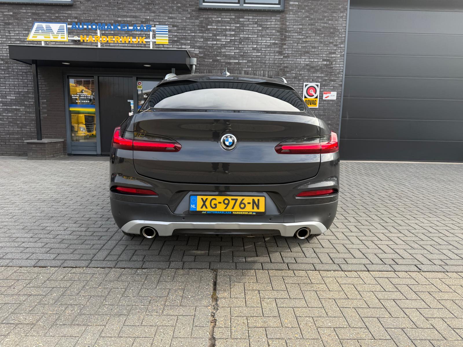 Foto van BMW X4 Xdrive20i