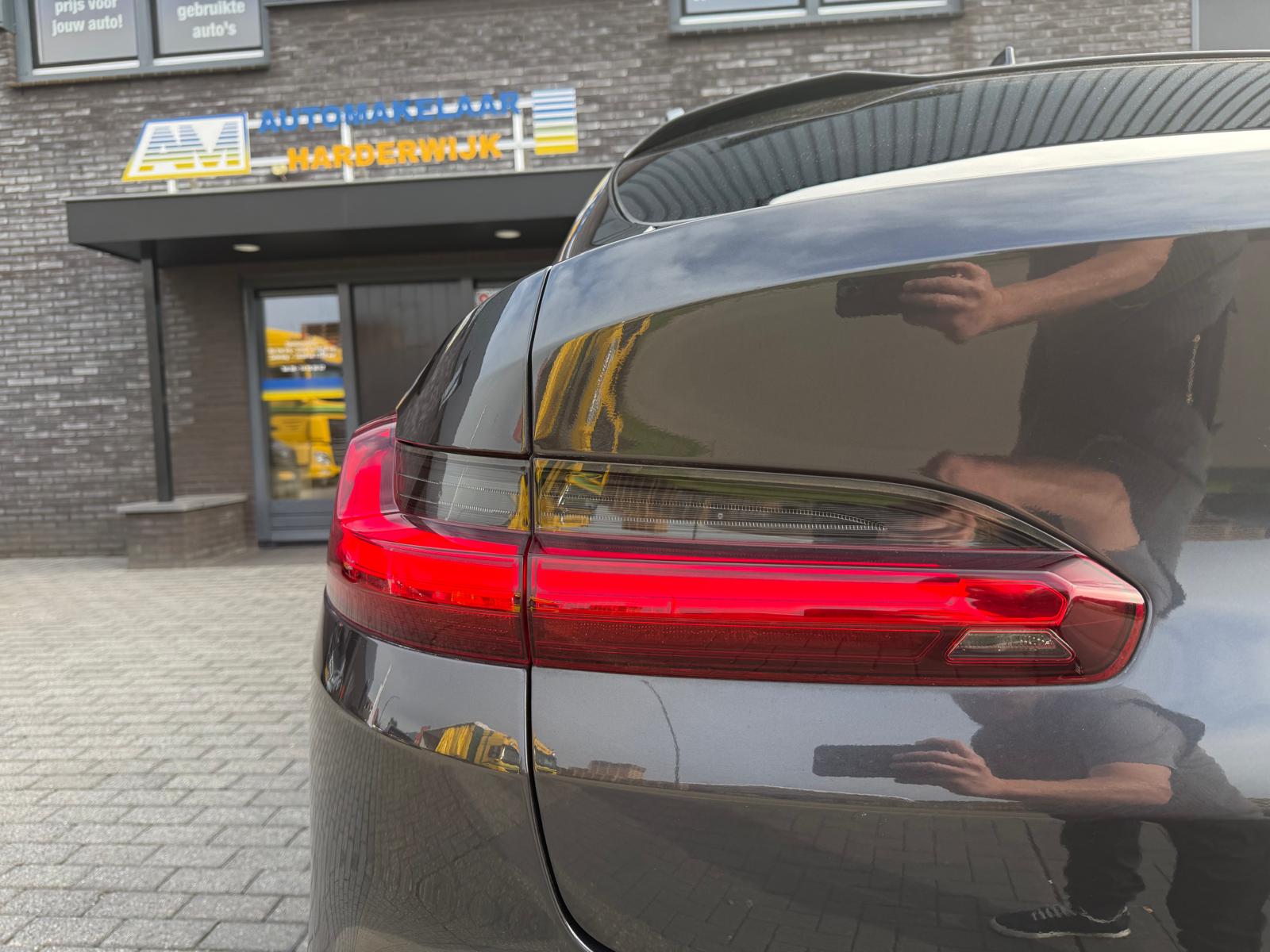 Foto van BMW X4 Xdrive20i