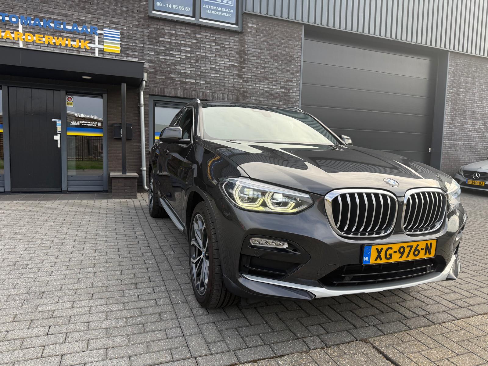 Foto van BMW X4 Xdrive20i