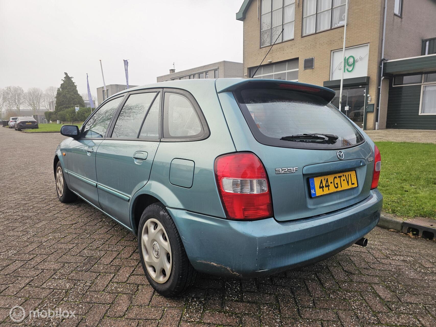 Foto van Mazda Mazda 323f