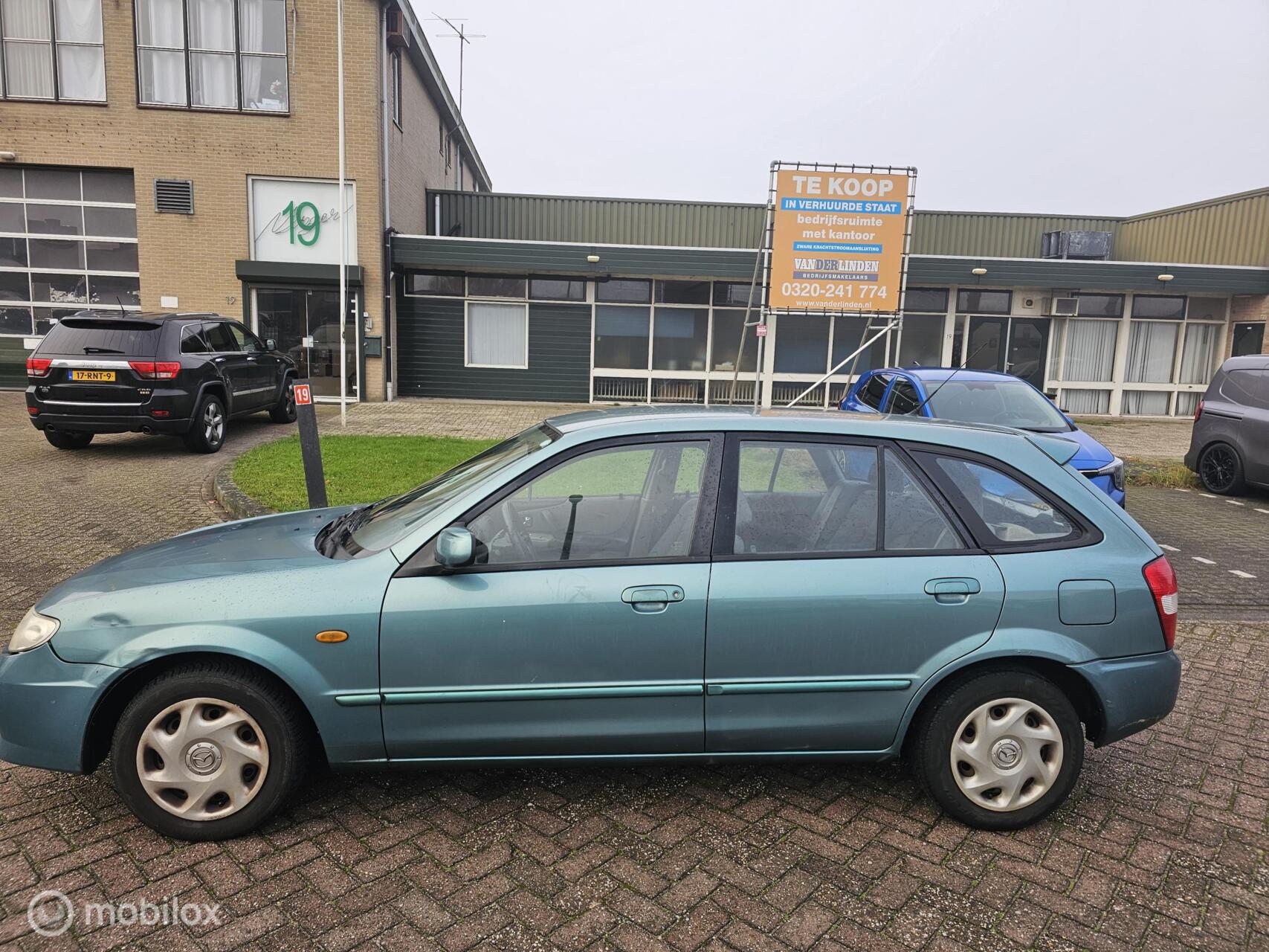 Foto van Mazda Mazda 323f