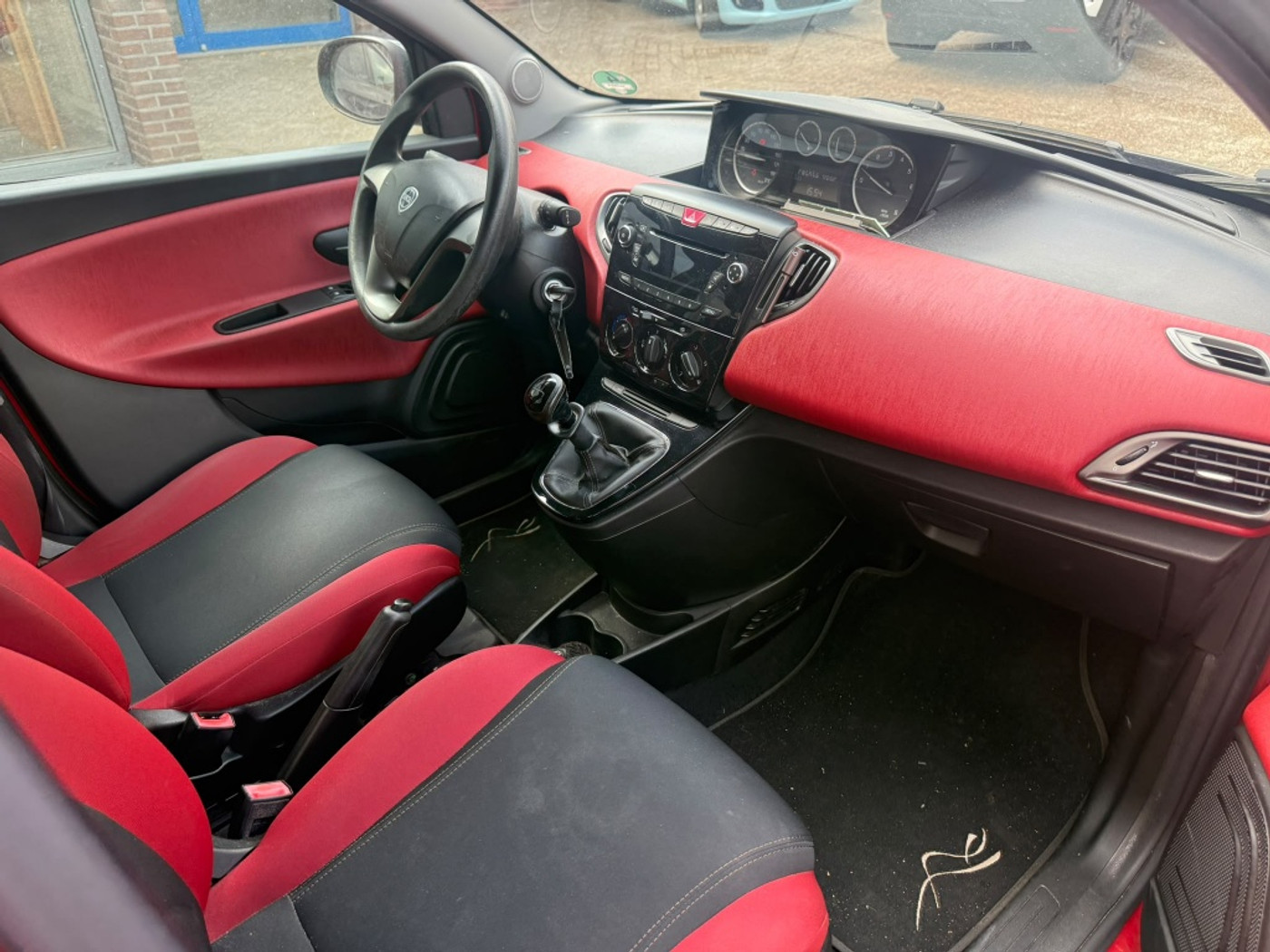 Foto van Lancia Ypsilon