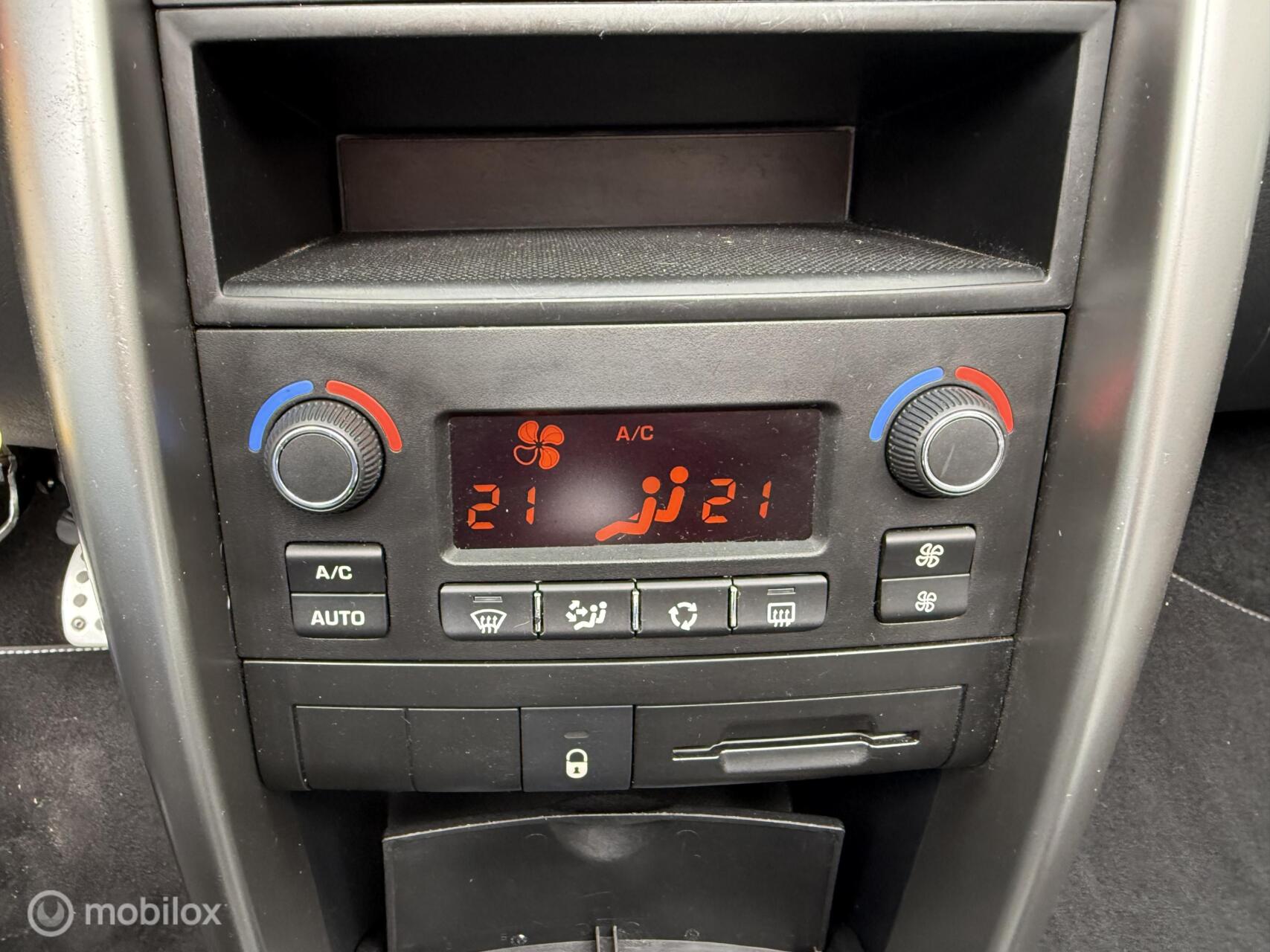 Foto van Peugeot 207 CC