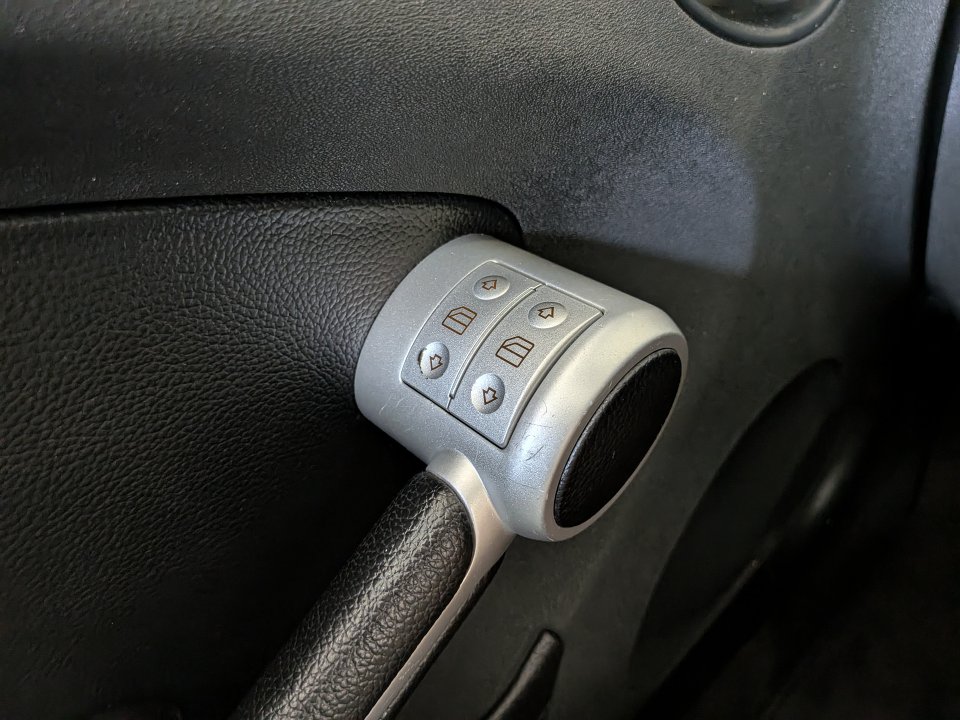 Foto van Mercedes-Benz SLK 200 Kompressor