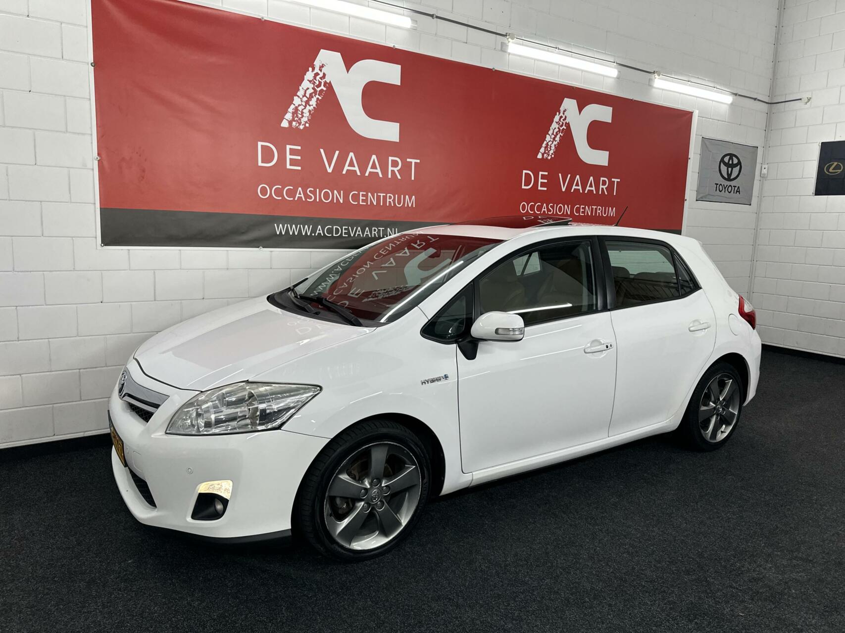 Toyota Auris 1.8 Full Hybrid Executive - VERKOCHT! 2011 - voorkant