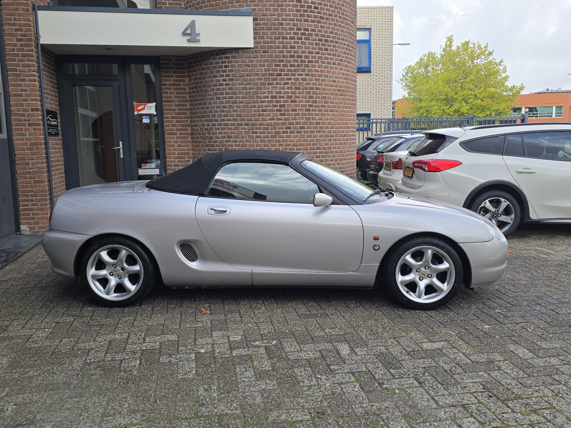 Foto van MG MGF