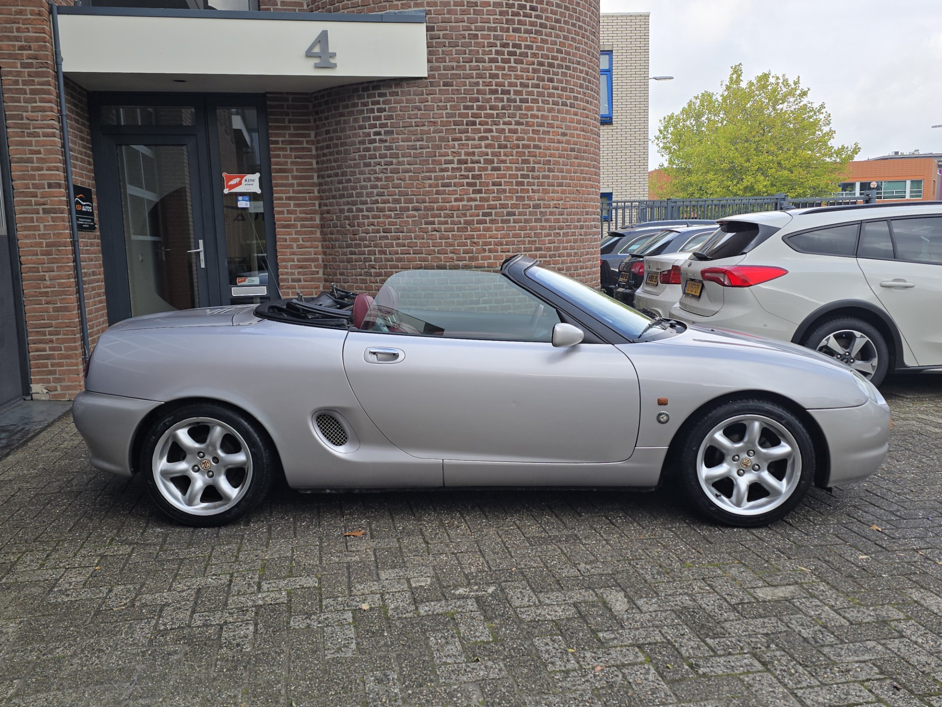 Foto van MG MGF