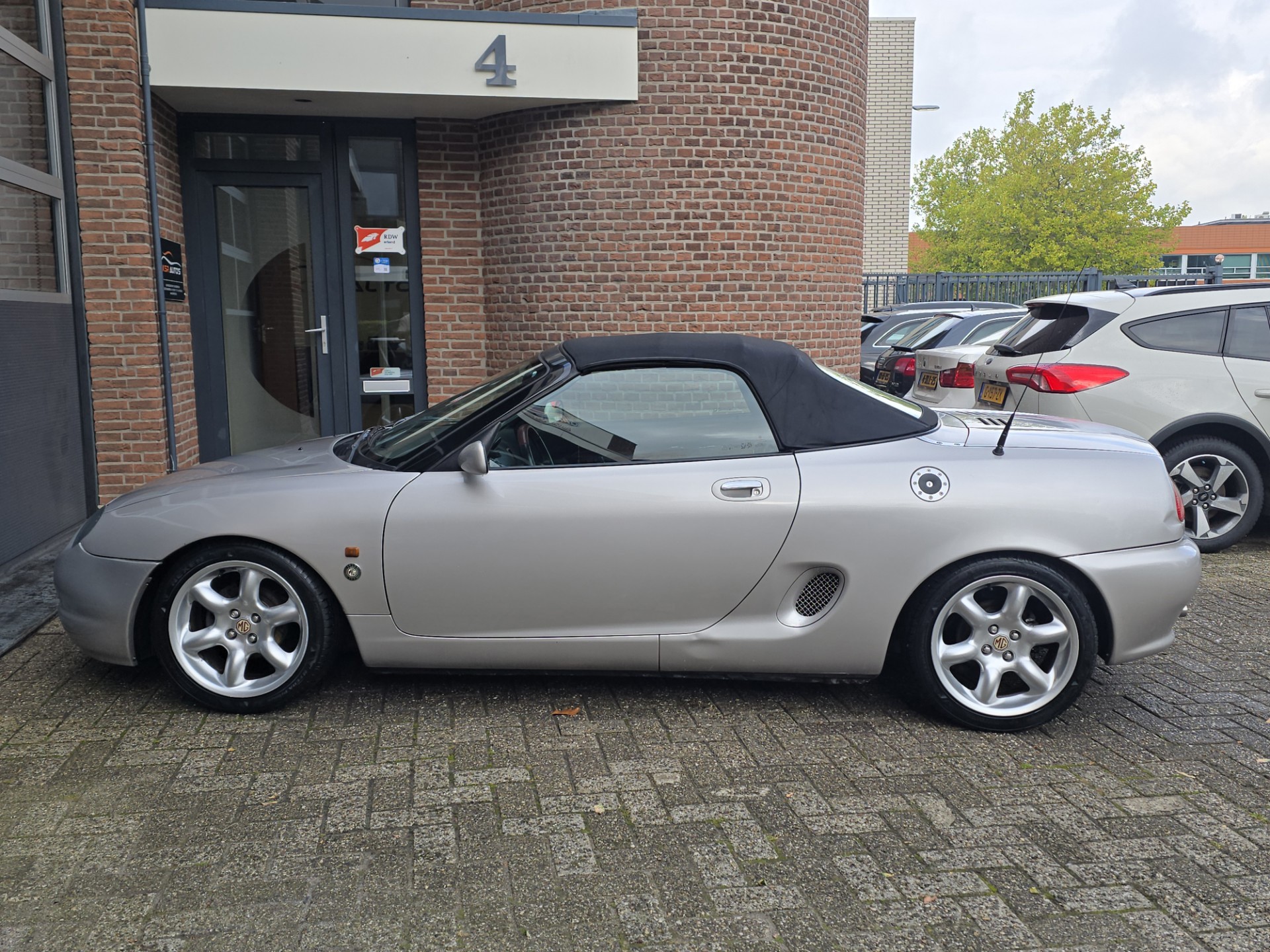 Foto van MG MGF