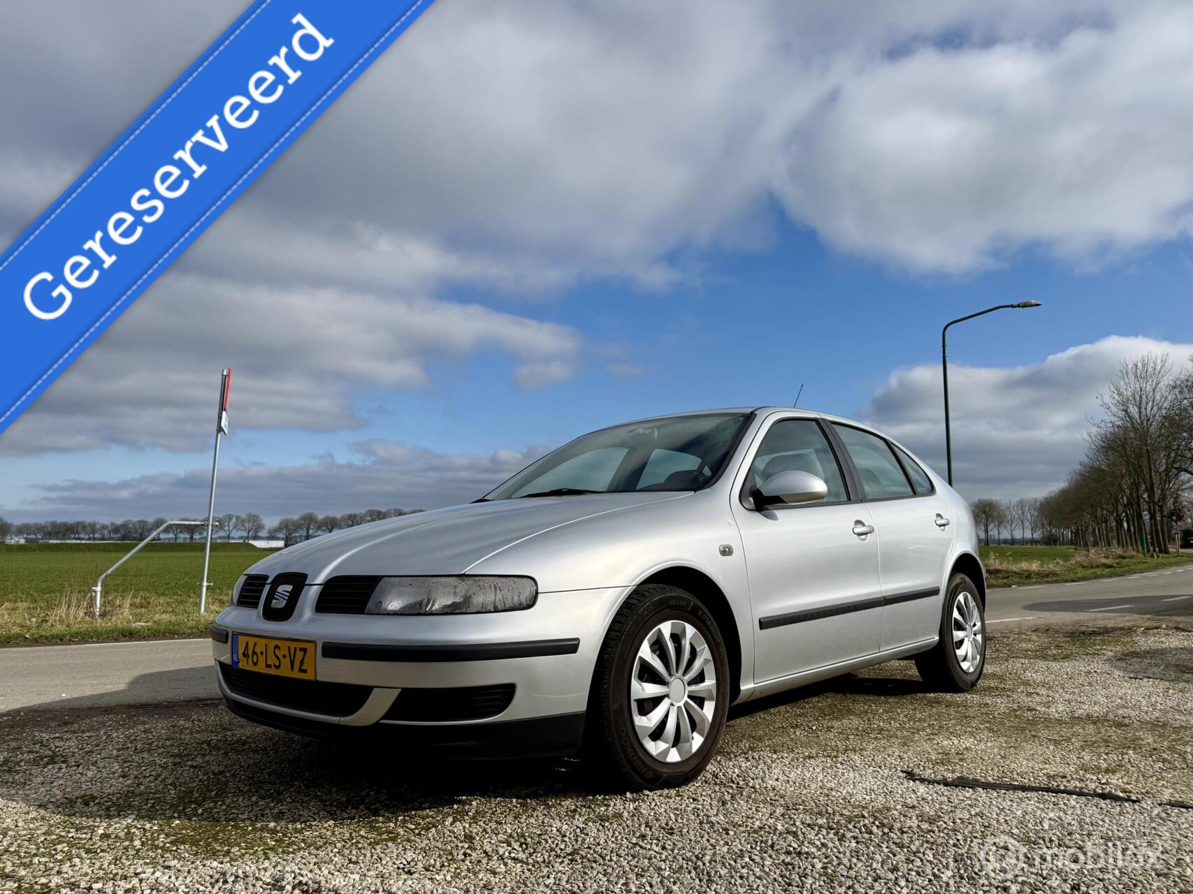 Seat Leon 1.6-16V Executive, BJ 2003, Airco, Trekhaak, APK 2003 - voorkant