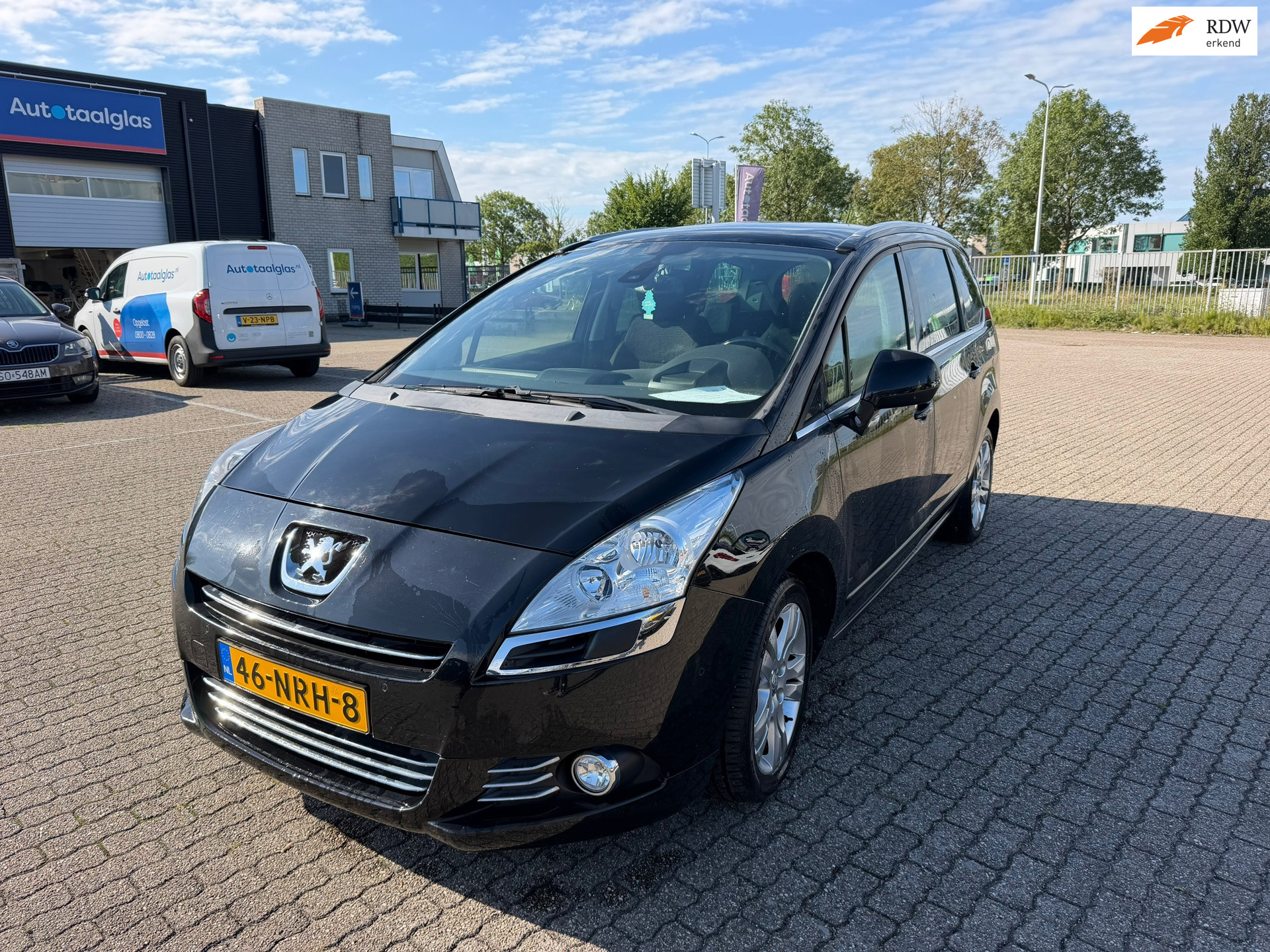 Peugeot 5008 1.6 THP GT 7p. 2010 - voorkant