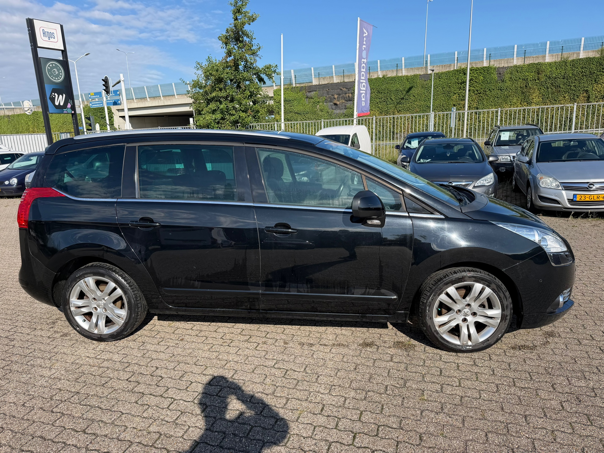 Foto van Peugeot 5008