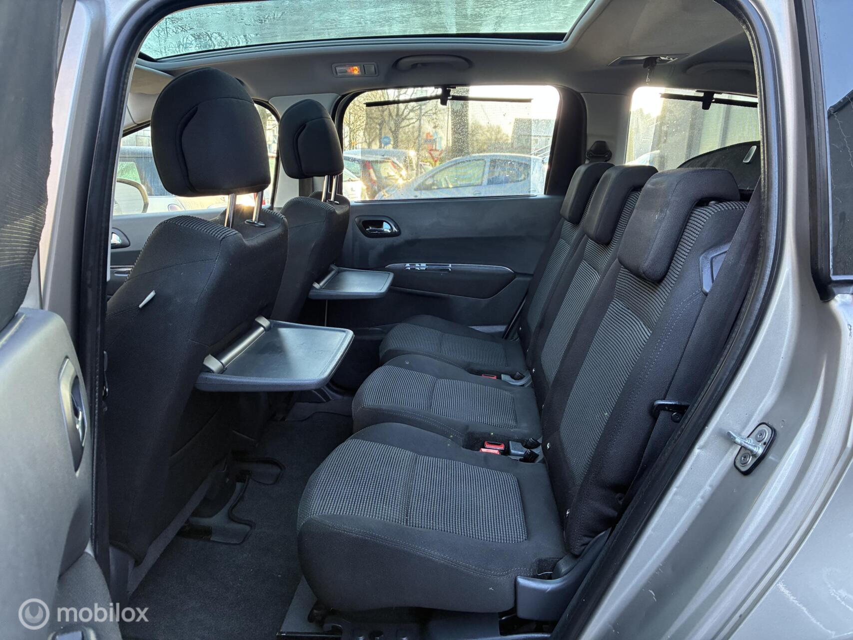 Foto van Peugeot 5008
