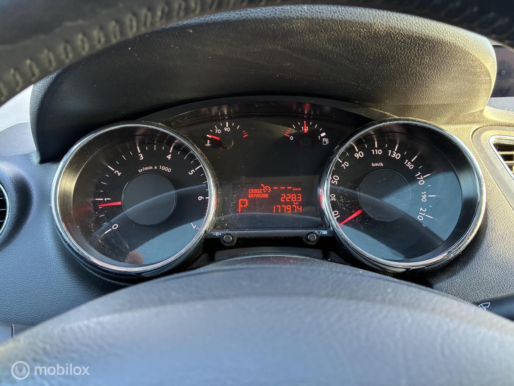 Foto van Peugeot 5008